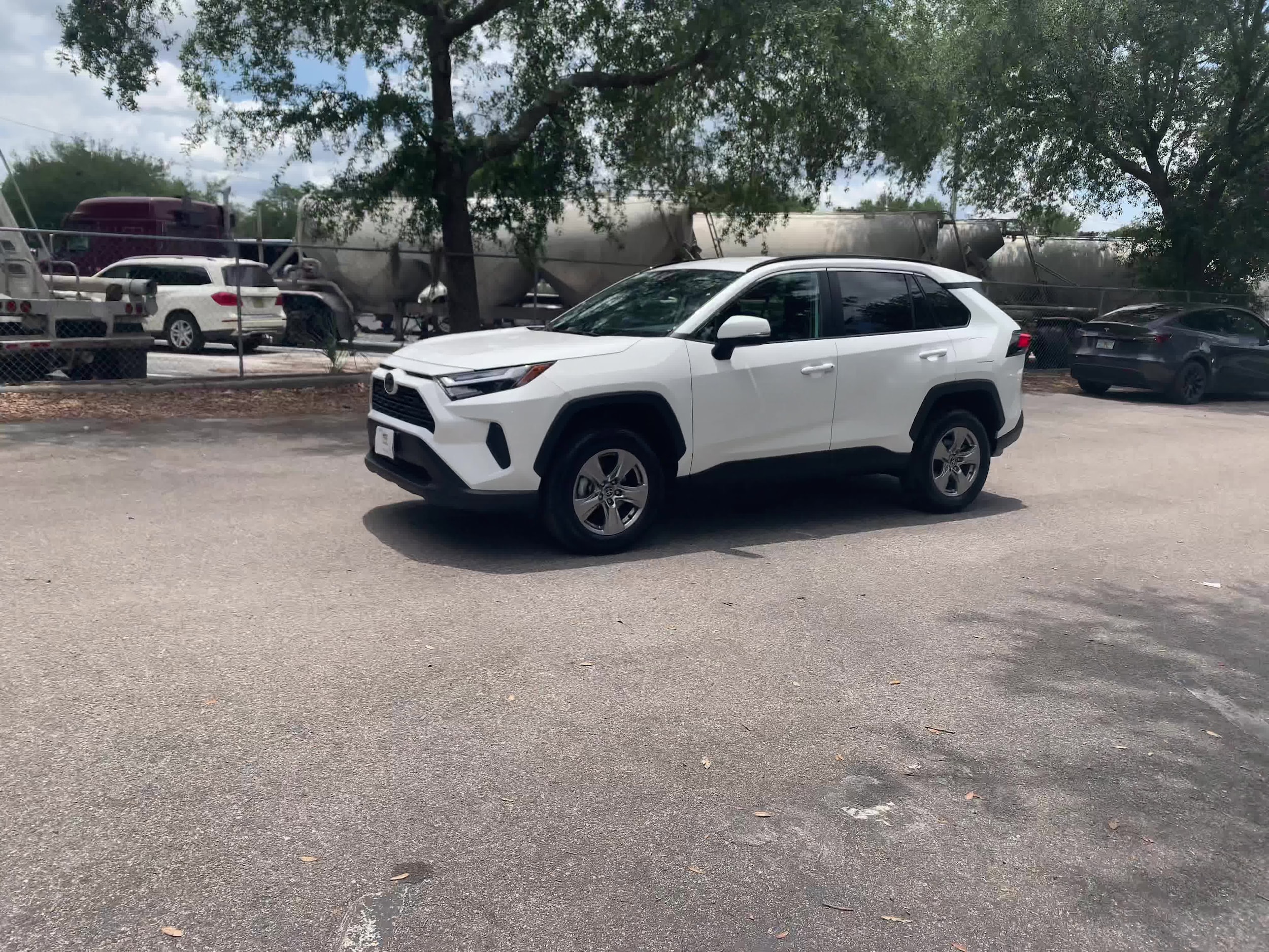 2023 Toyota RAV4 XLE 7