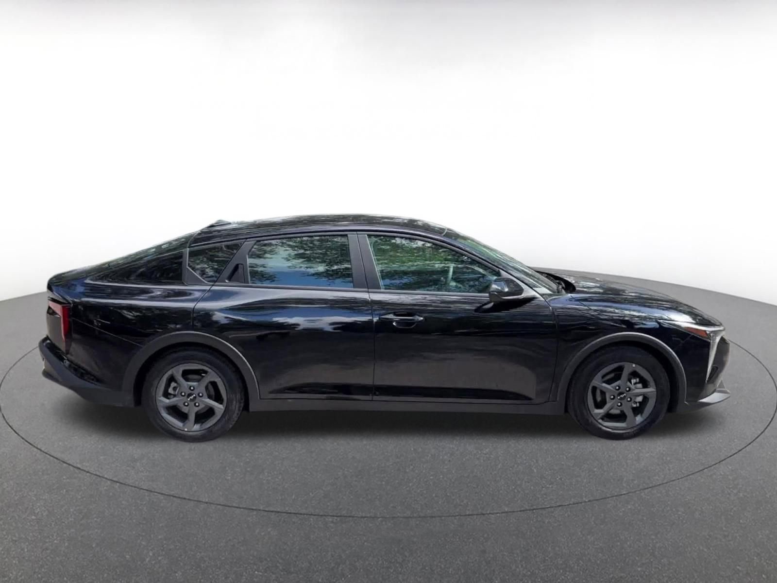 Thumbnail: 2025 Kia K4 - 16
