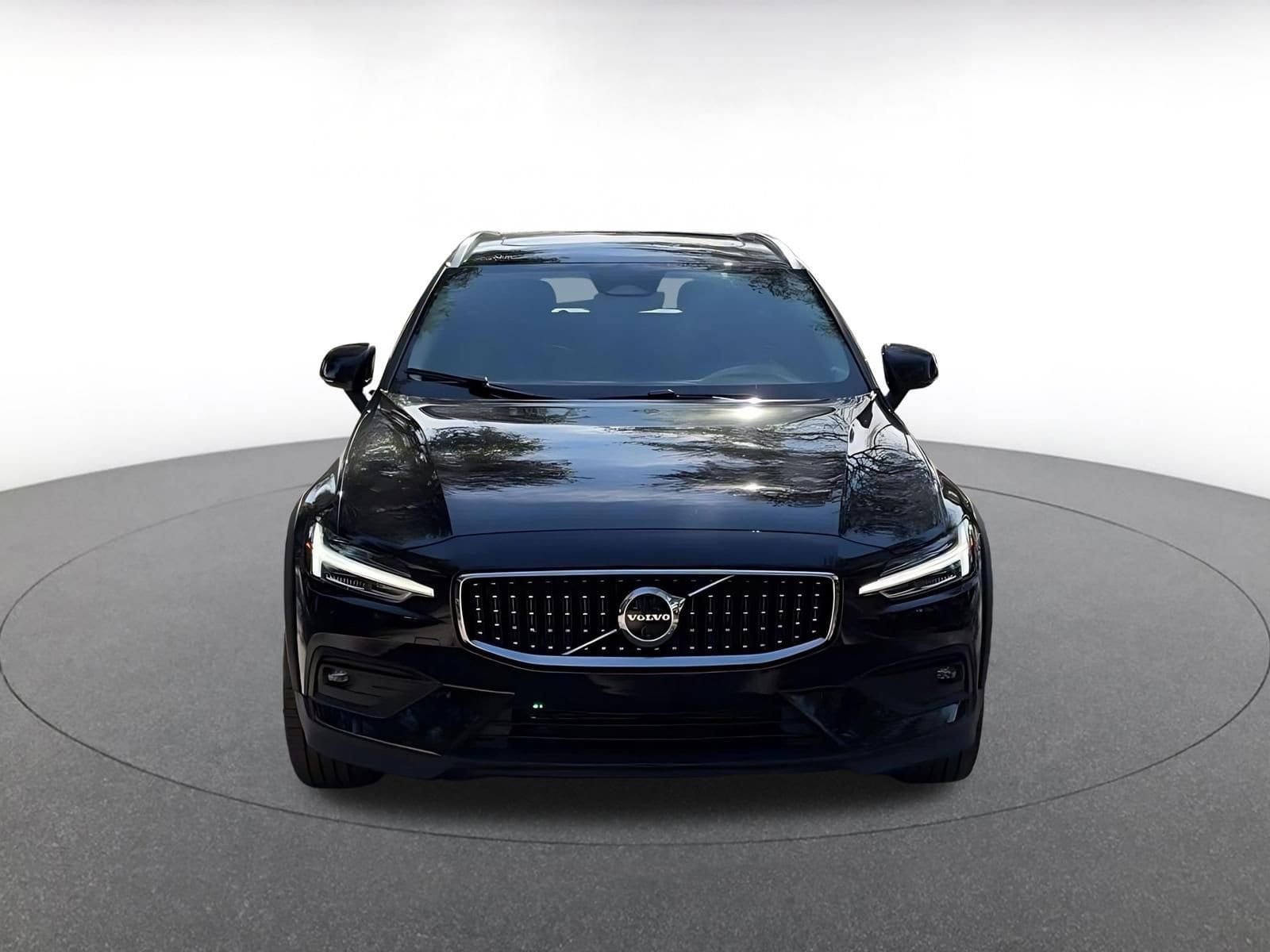 Thumbnail: 2025 Volvo S60 - 4