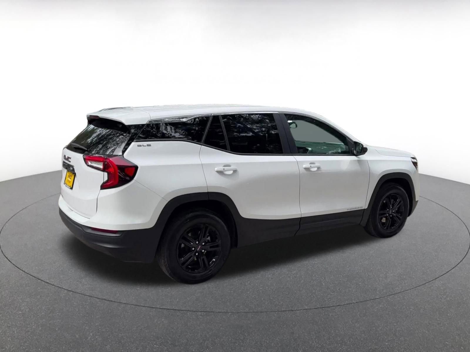 Thumbnail: 2024 GMC Terrain - 15