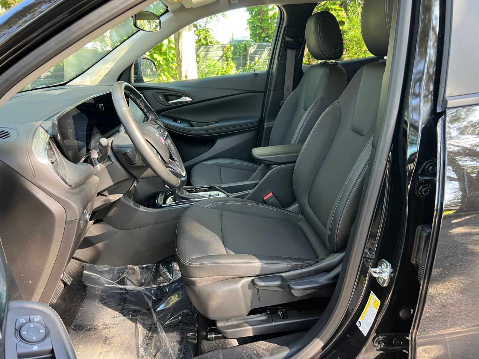 Thumbnail: 2025 Buick Encore GX - 21