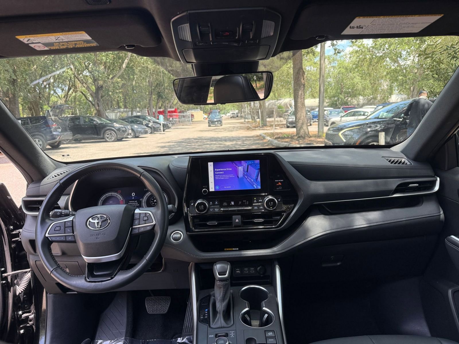 Thumbnail: 2025 Toyota Highlander - 34