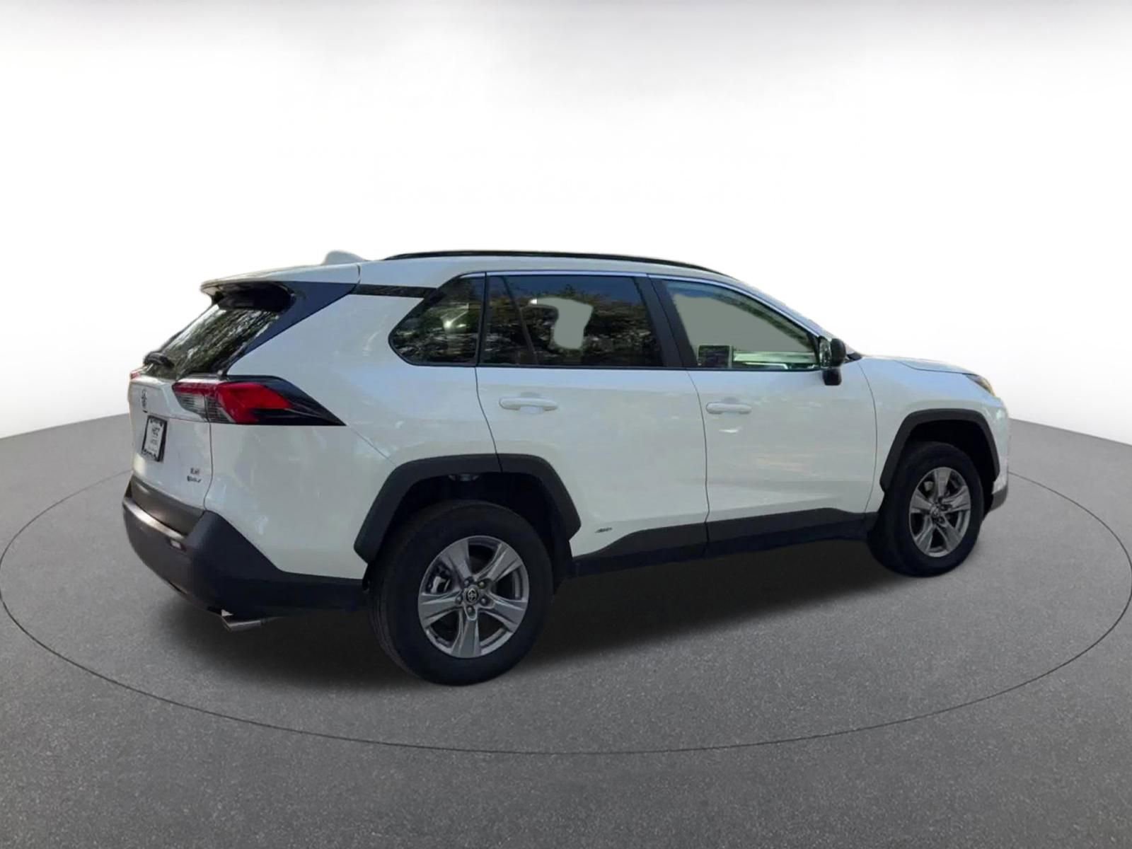 Thumbnail: 2025 Toyota RAV4 - 15