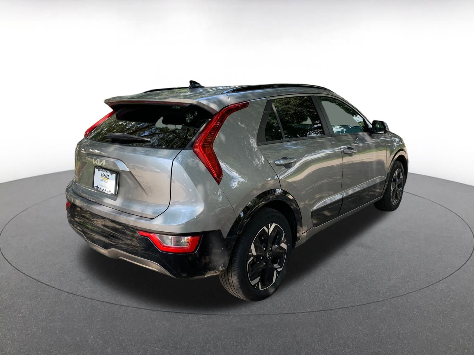 Thumbnail: 2023 Kia Niro - 7