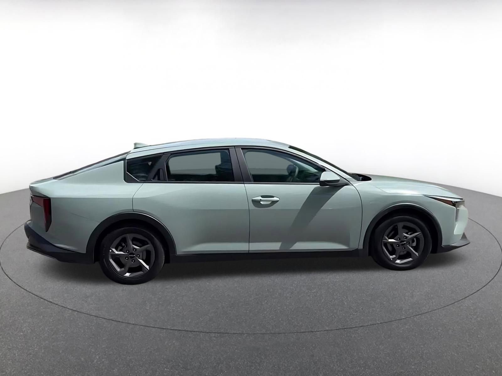 Thumbnail: 2025 Kia K4 - 16