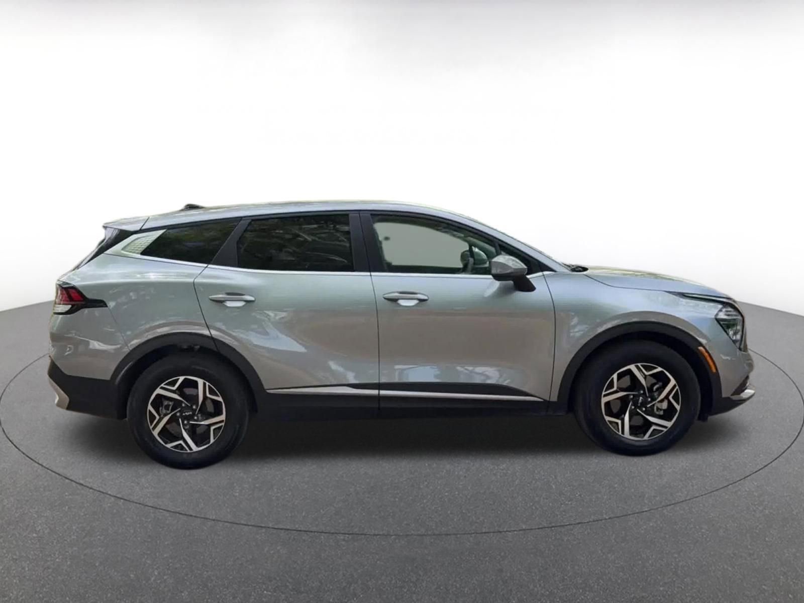 Thumbnail: 2025 Kia Sportage - 16