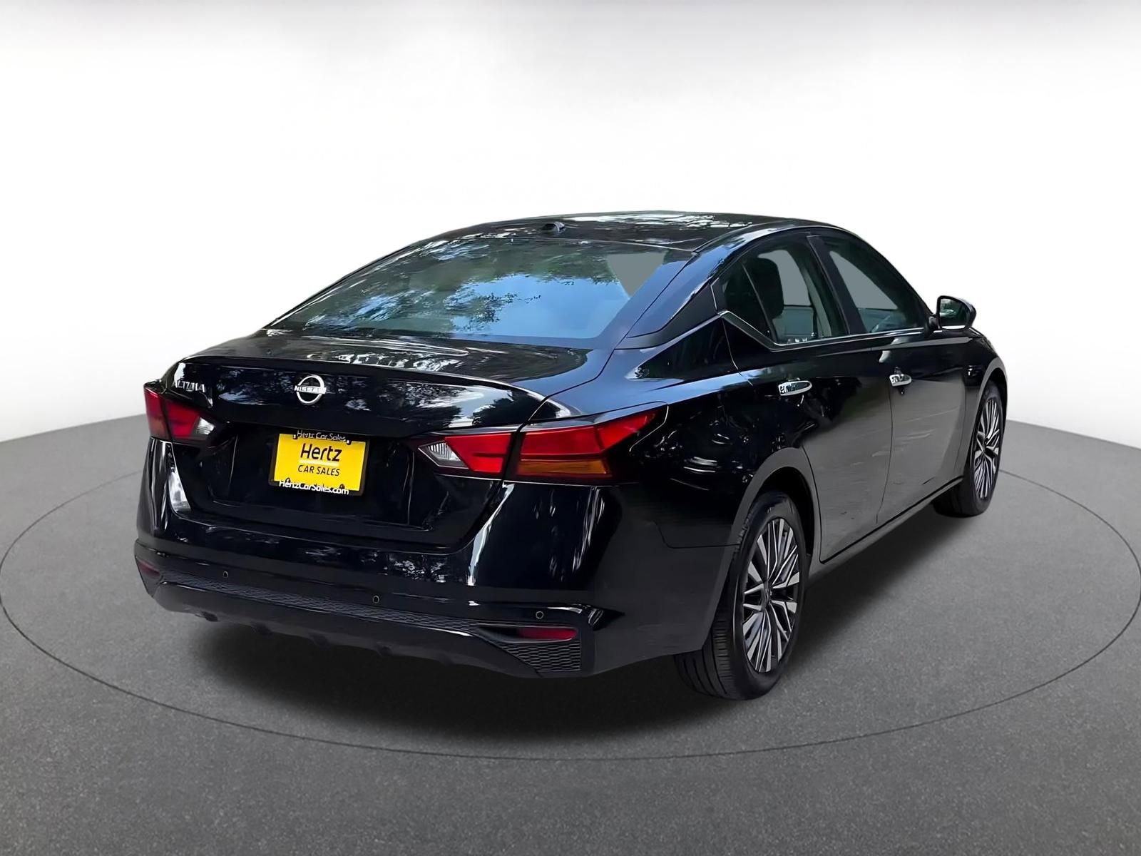 Thumbnail: 2025 Nissan Altima - 22