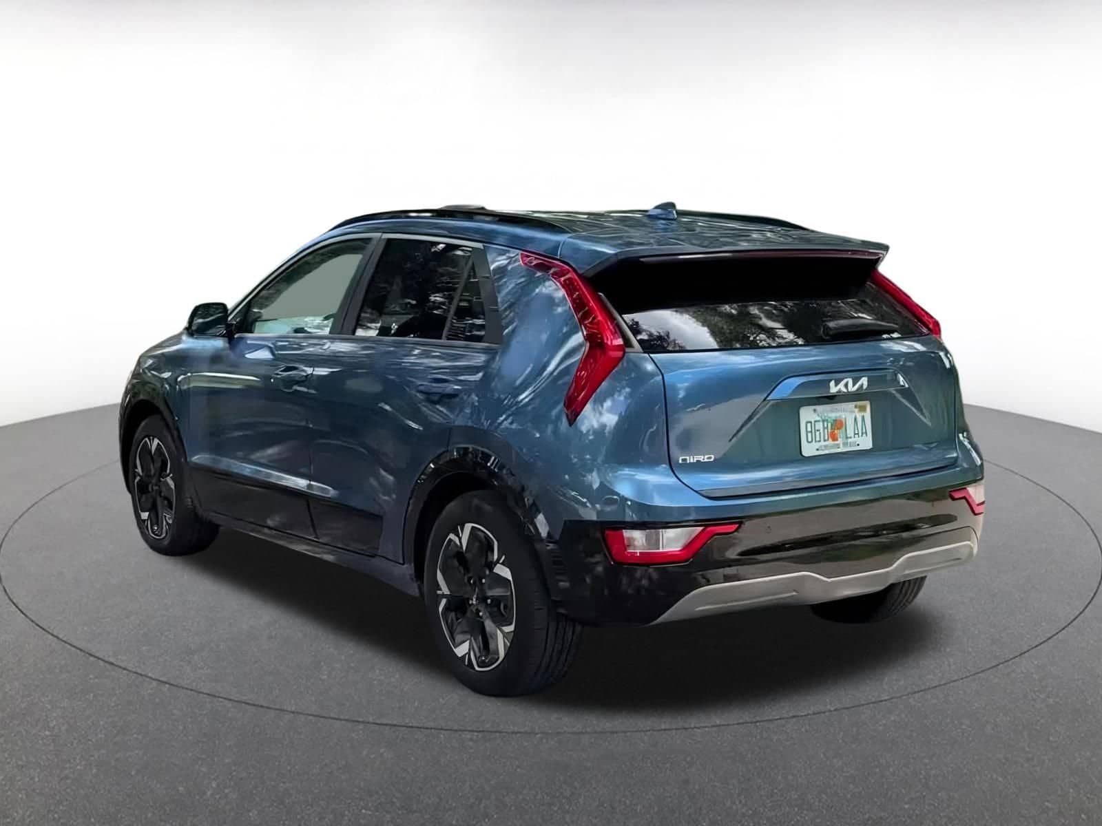 Thumbnail: 2023 Kia Niro - 11