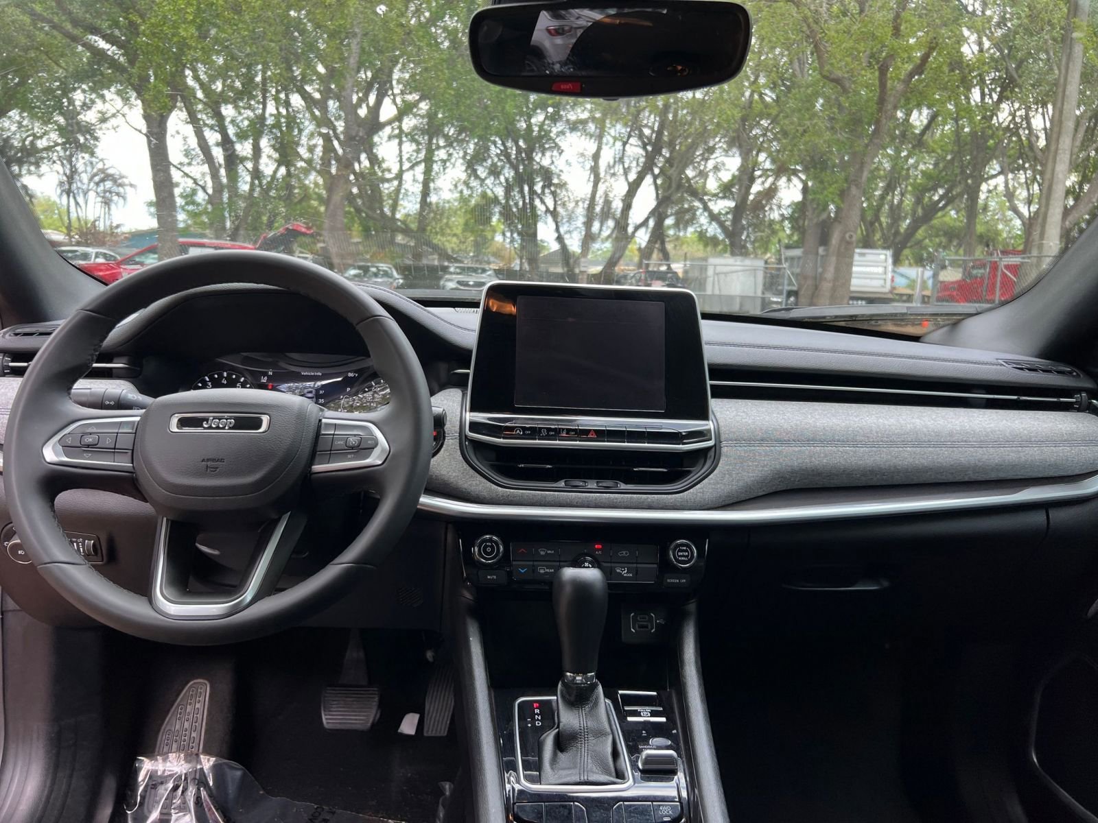 Thumbnail: 2025 Jeep Compass - 29