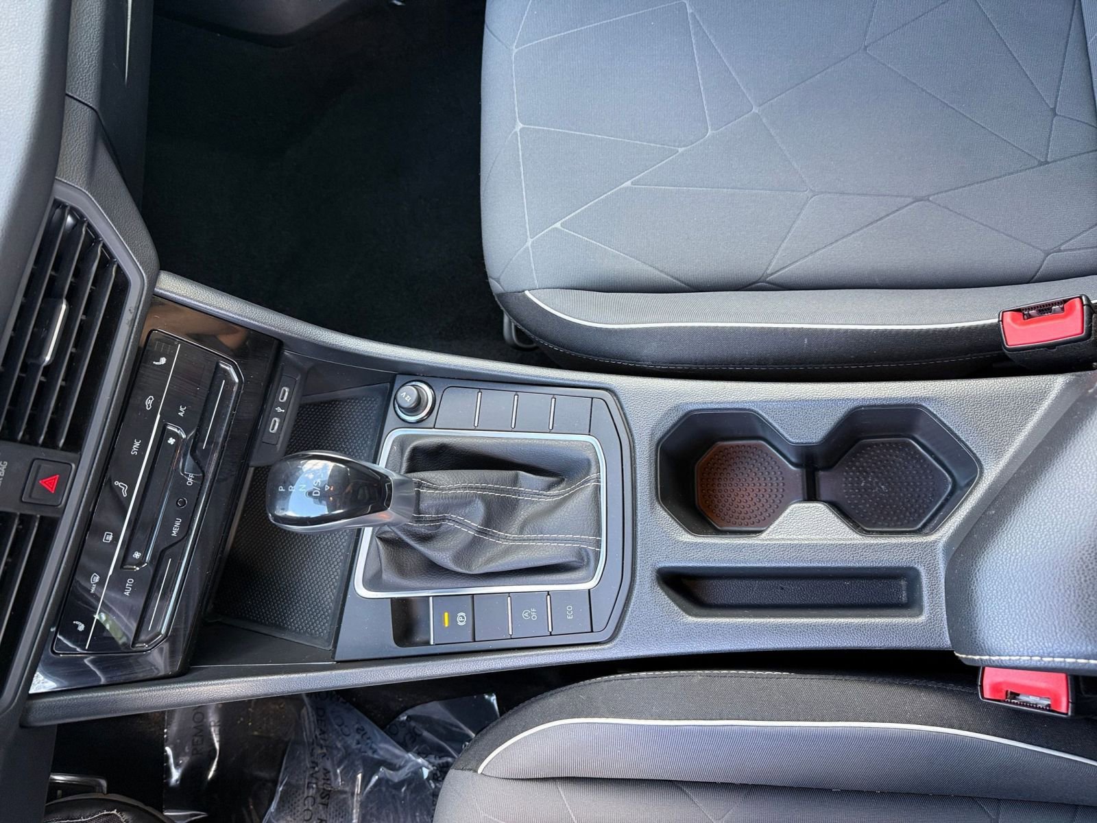 Thumbnail: 2025 Volkswagen Jetta - 35