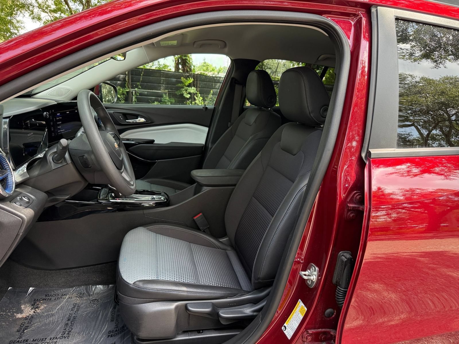 Thumbnail: 2025 Chevrolet Trax - 28