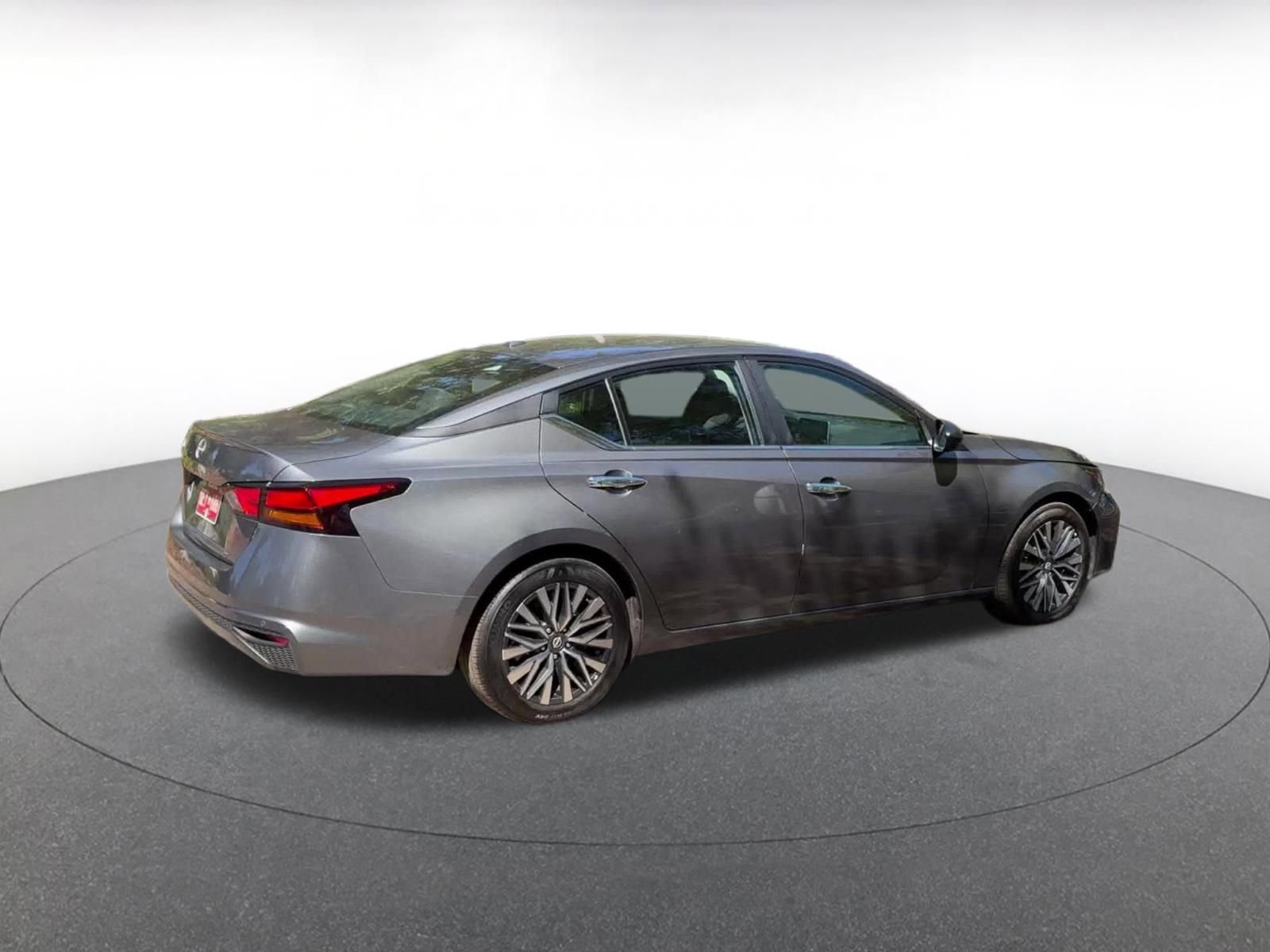 Thumbnail: 2025 Nissan Altima - 15