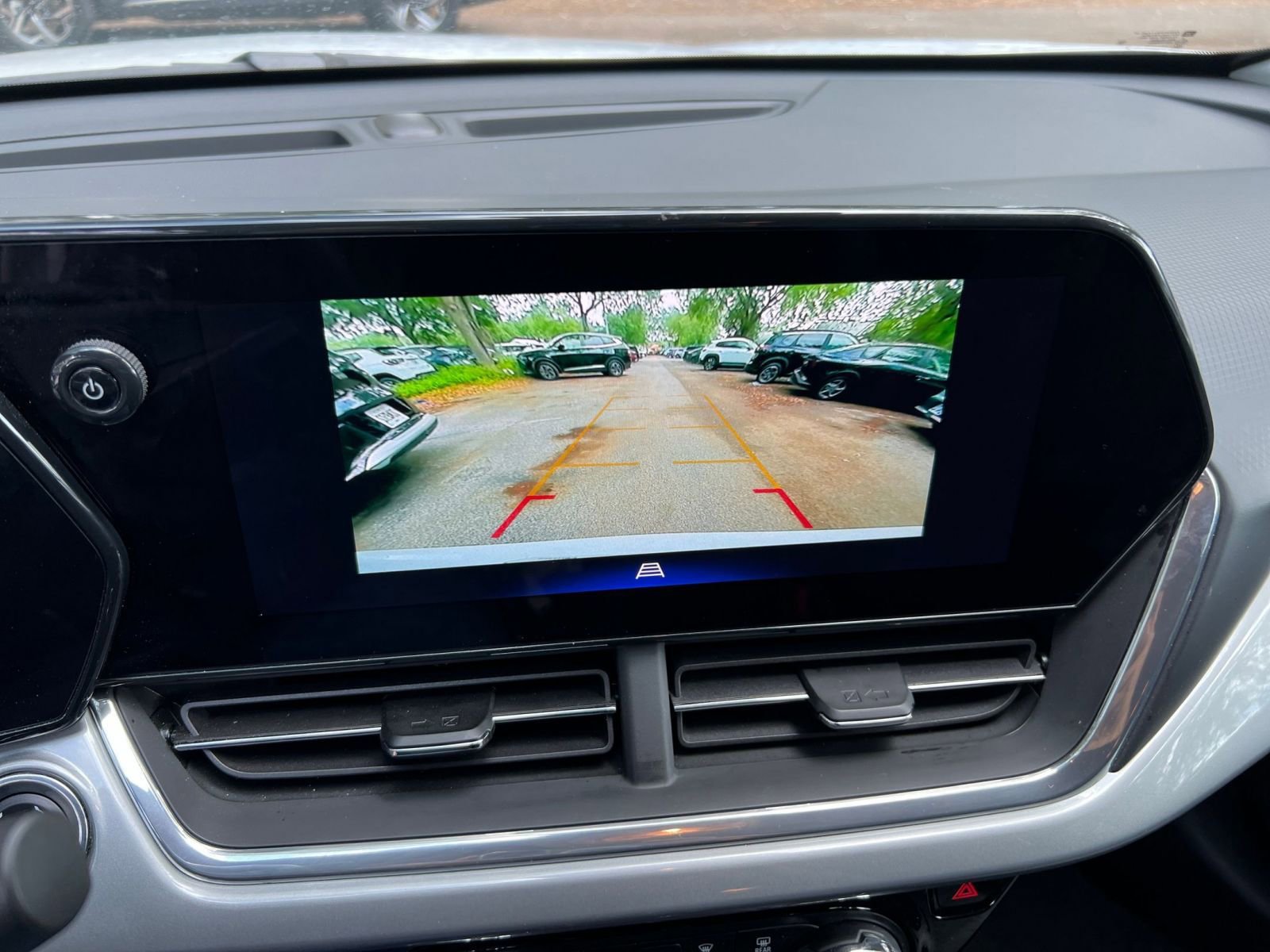 Thumbnail: 2025 Chevrolet Trax - 23