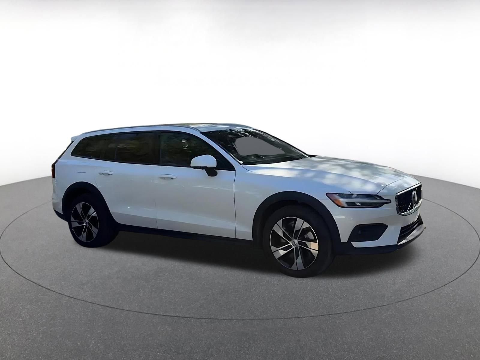 Thumbnail: 2025 Volvo S60 - 2