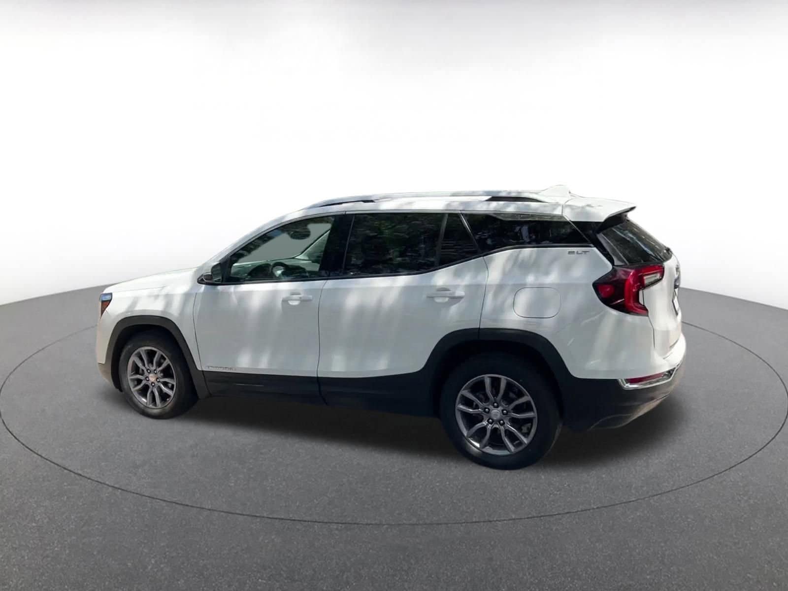 Thumbnail: 2023 GMC Terrain - 10
