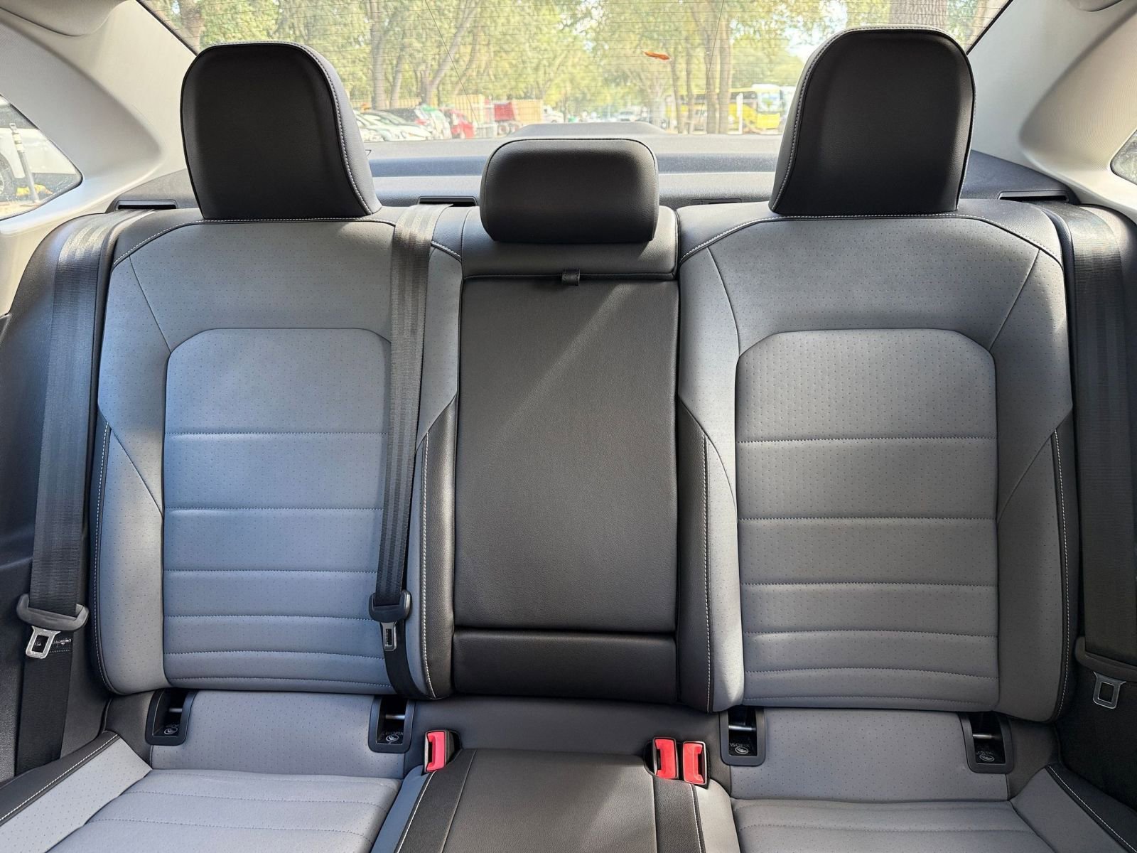 Thumbnail: 2025 Volkswagen Jetta - 32