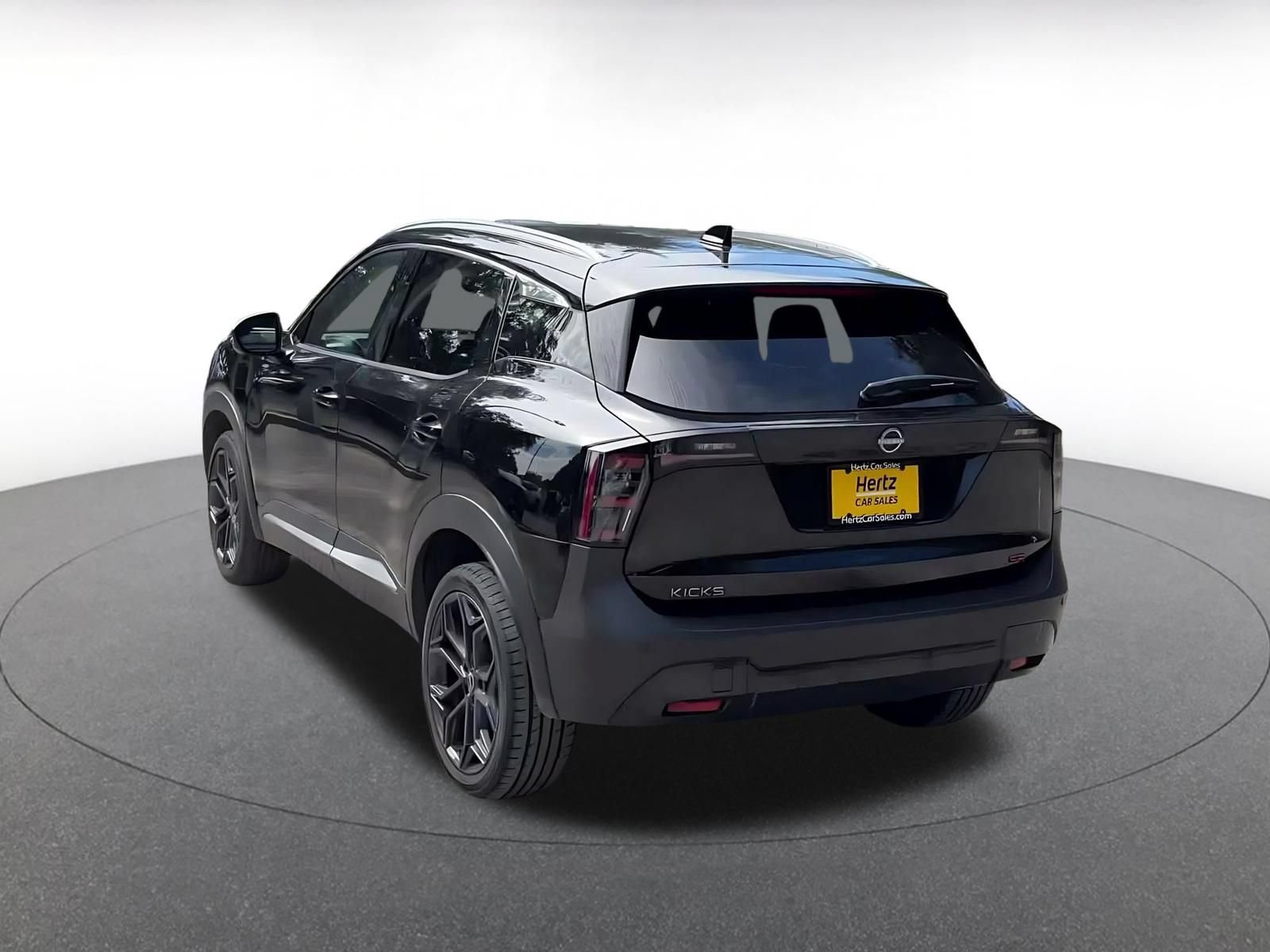 Thumbnail: 2026 Nissan Kicks - 10