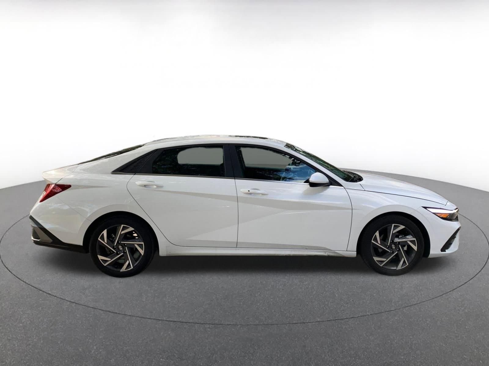 Thumbnail: 2025 Hyundai Elantra - 8