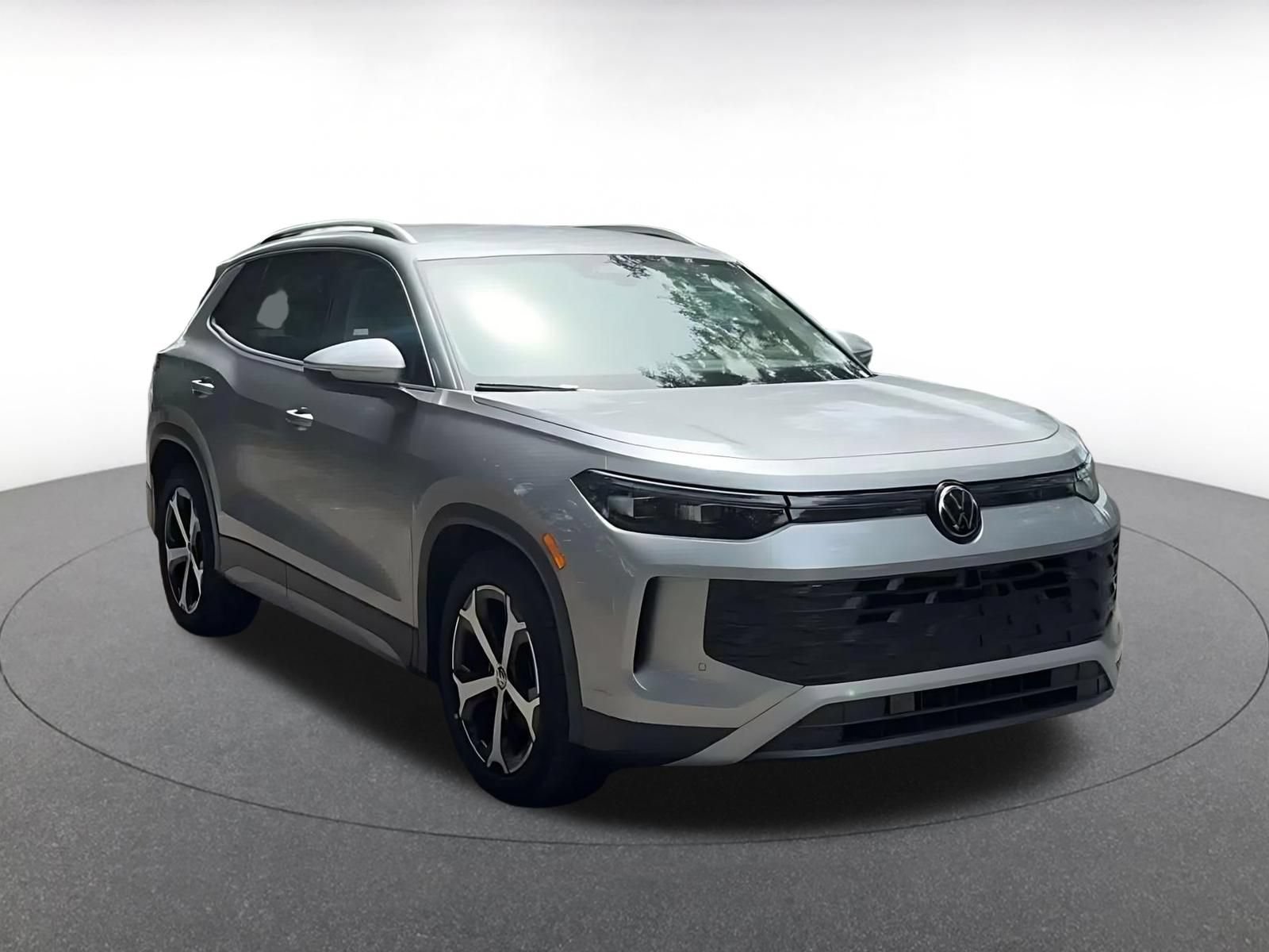 Thumbnail: 2026 Volkswagen Tiguan - 3