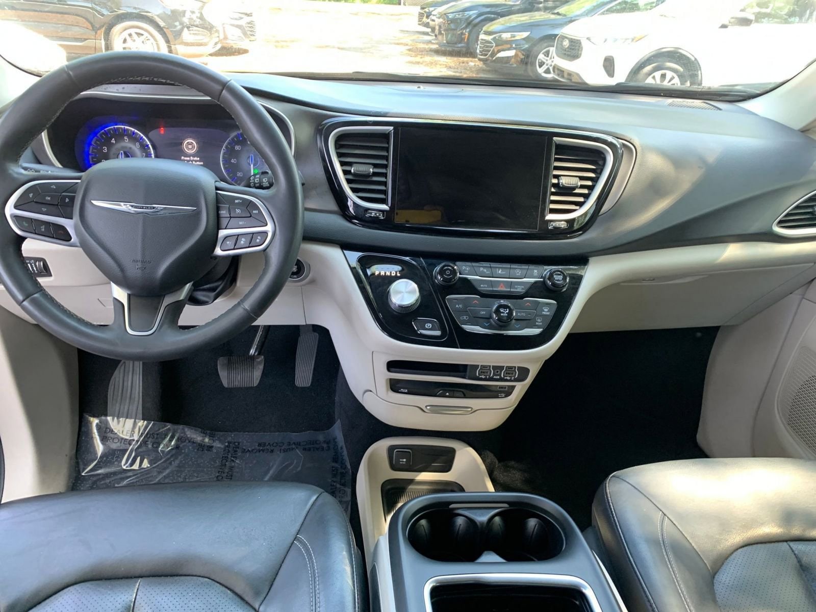 Thumbnail: 2022 Chrysler Pacifica - 27