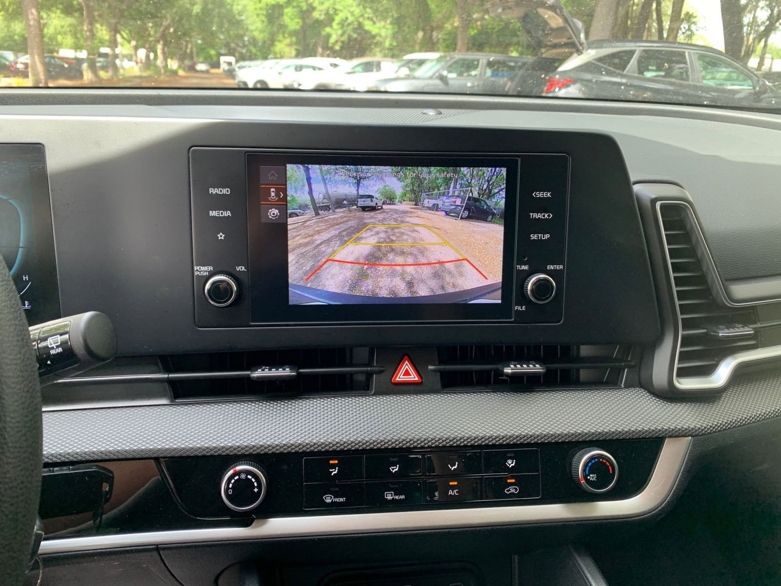 Thumbnail: 2025 Kia Sportage - 21