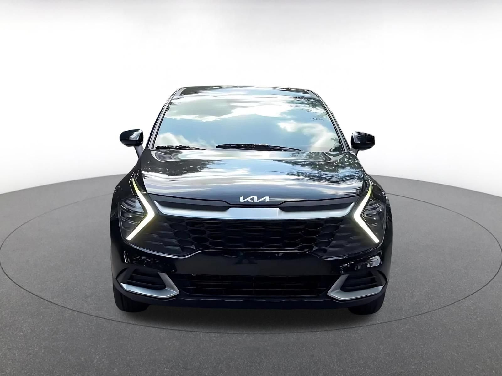 Thumbnail: 2025 Kia Sportage - 4