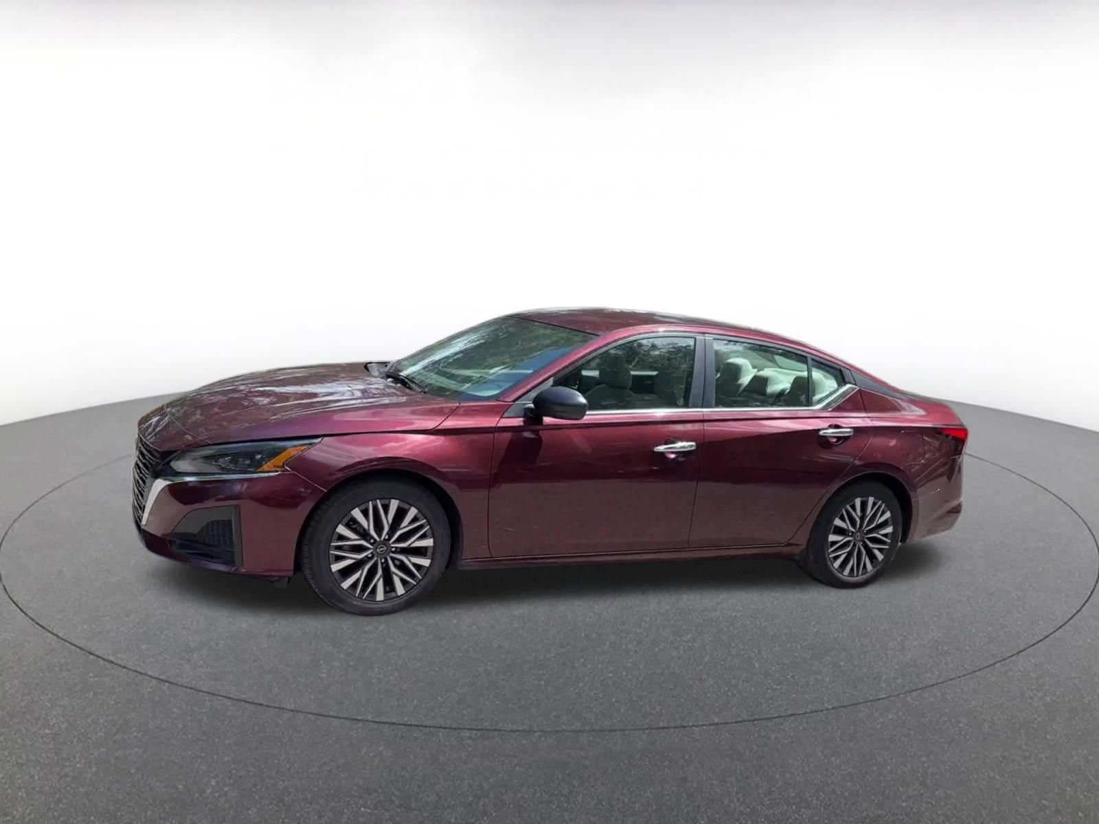 Thumbnail: 2025 Nissan Altima - 8