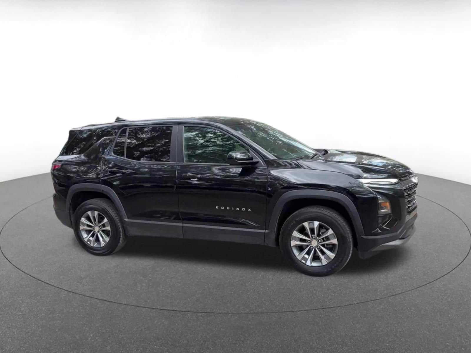 Thumbnail: 2025 Chevrolet Equinox - 2