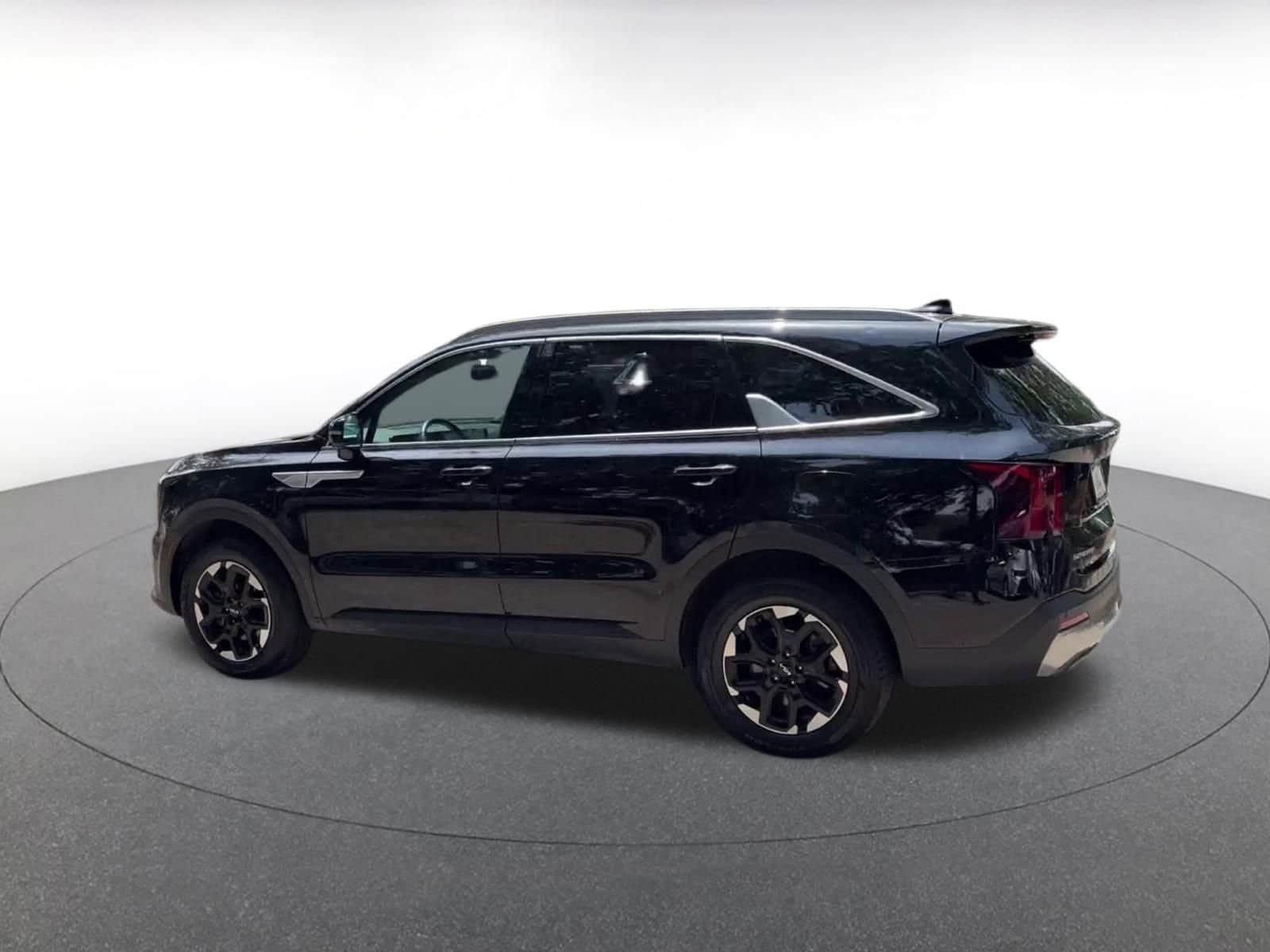 Thumbnail: 2024 Kia Sorento - 10
