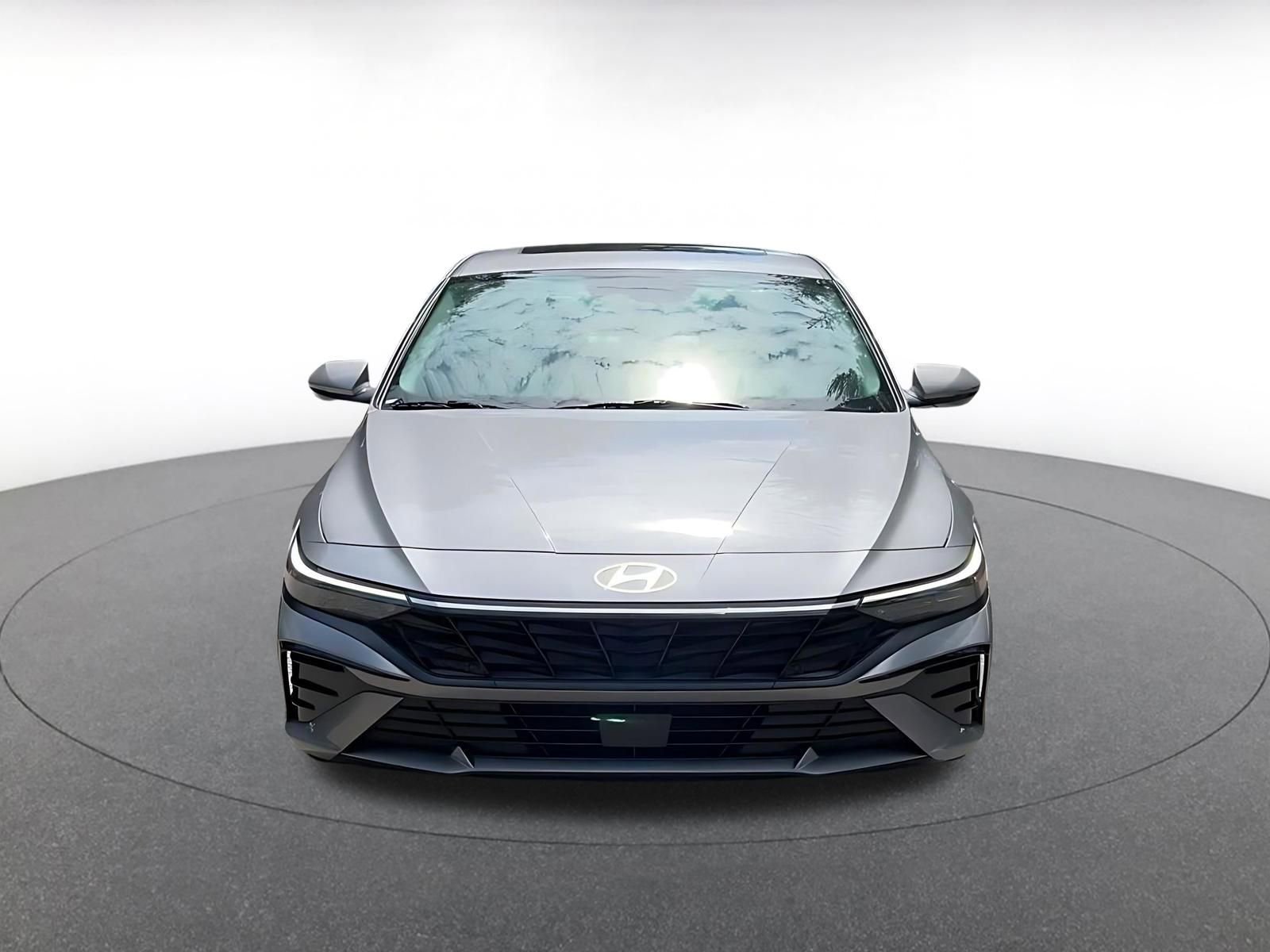 Thumbnail: 2025 Hyundai Elantra - 4