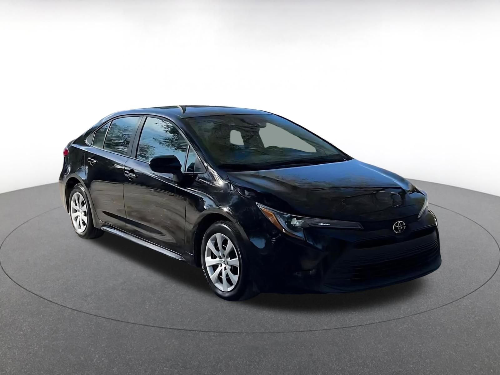 Thumbnail: 2025 Toyota Corolla - 3