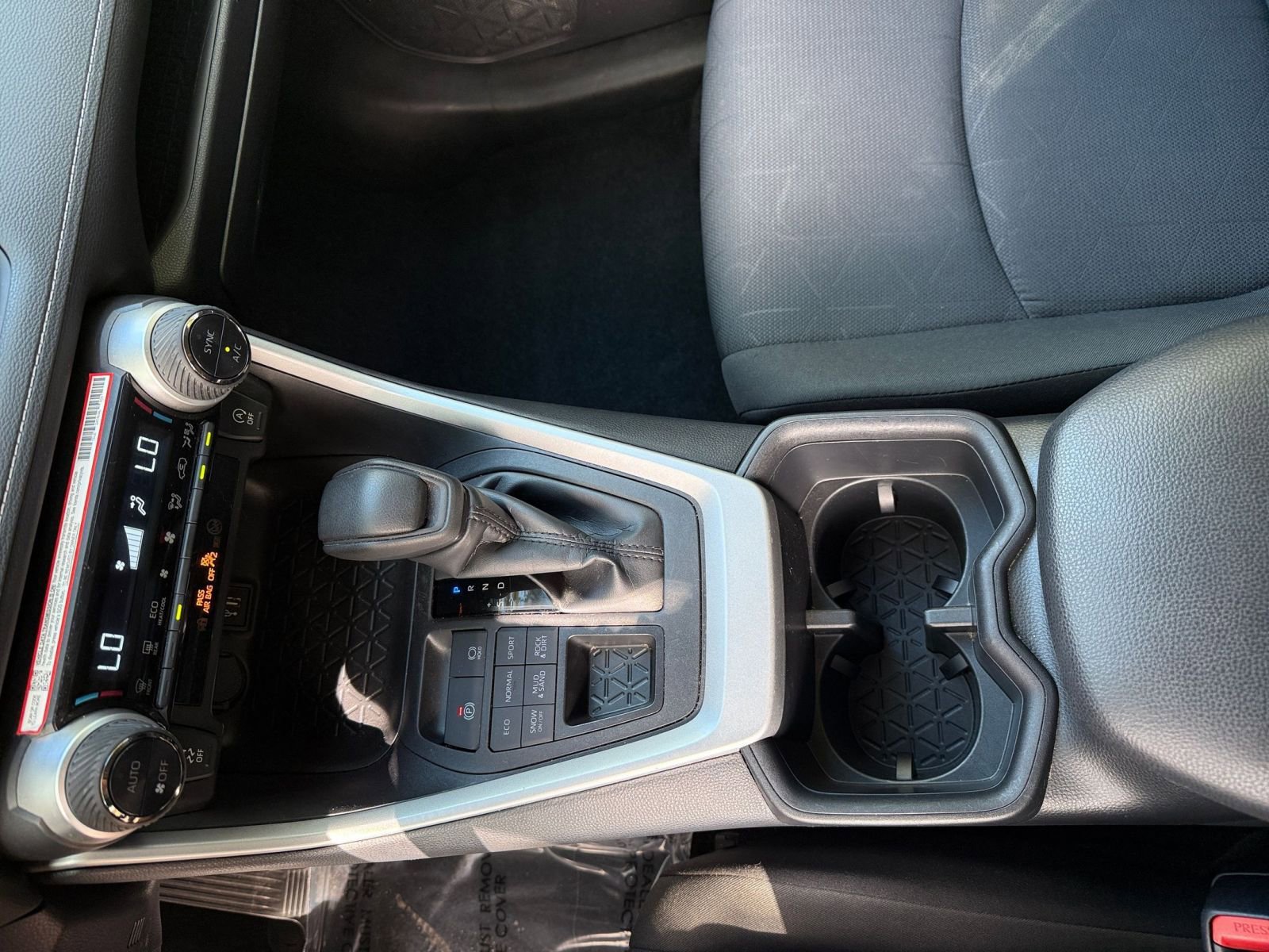 Thumbnail: 2025 Toyota RAV4 - 35