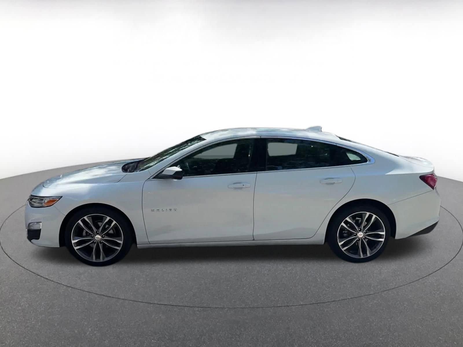 Thumbnail: 2024 Chevrolet Malibu - 9