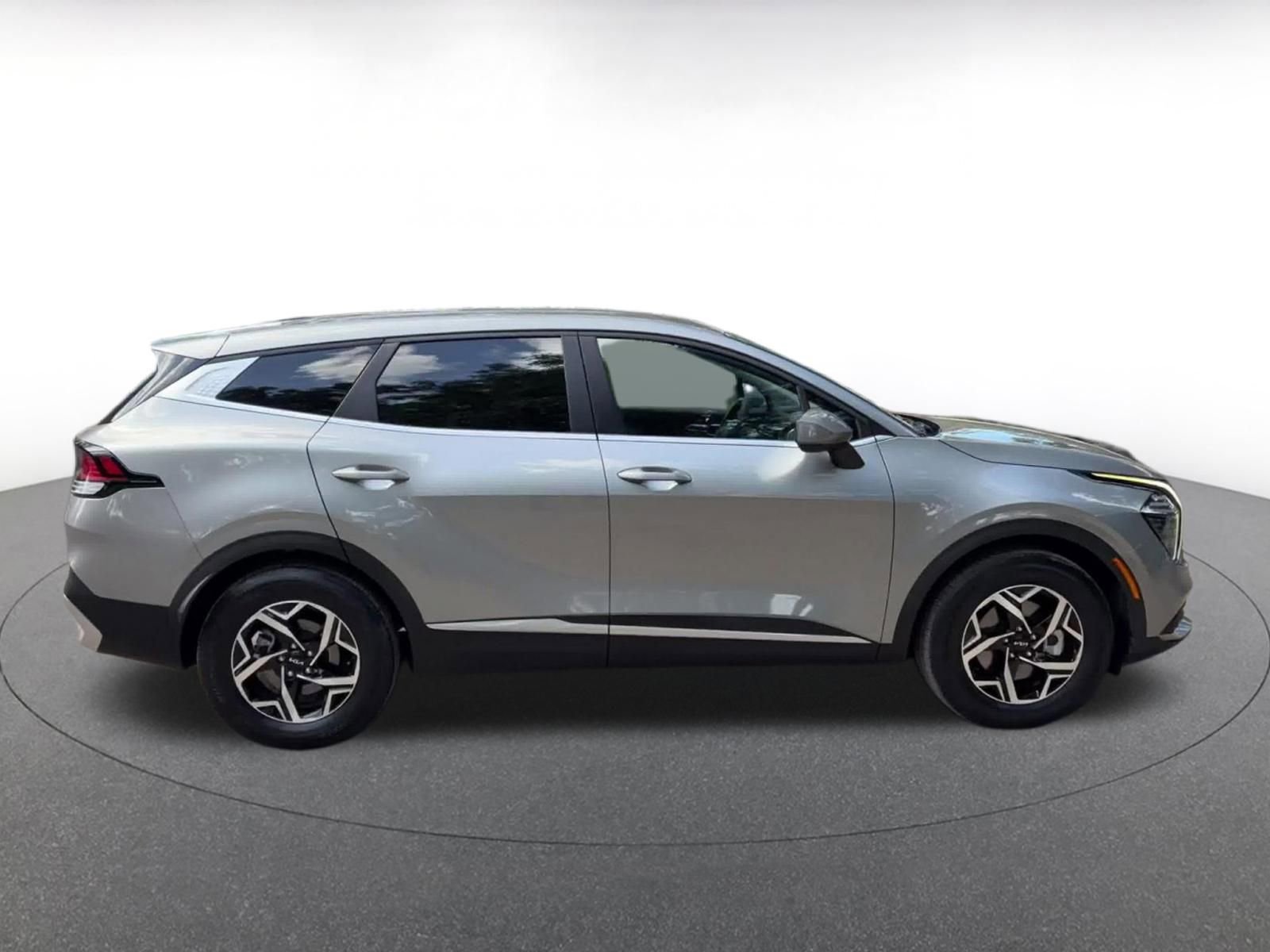 Thumbnail: 2025 Kia Sportage - 16