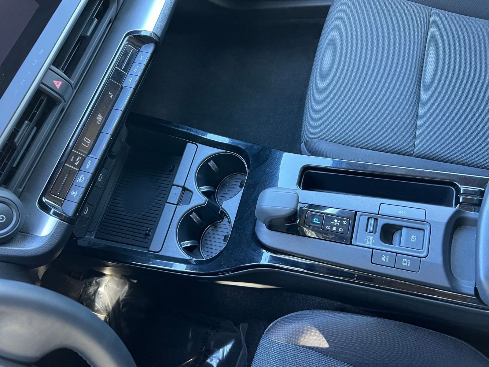 Thumbnail: 2025 Toyota Prius - 35