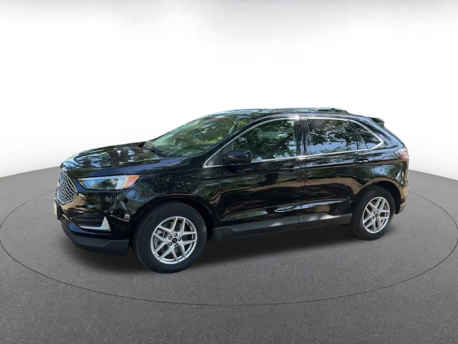 Image 7 of 2023 Ford Edge SUV