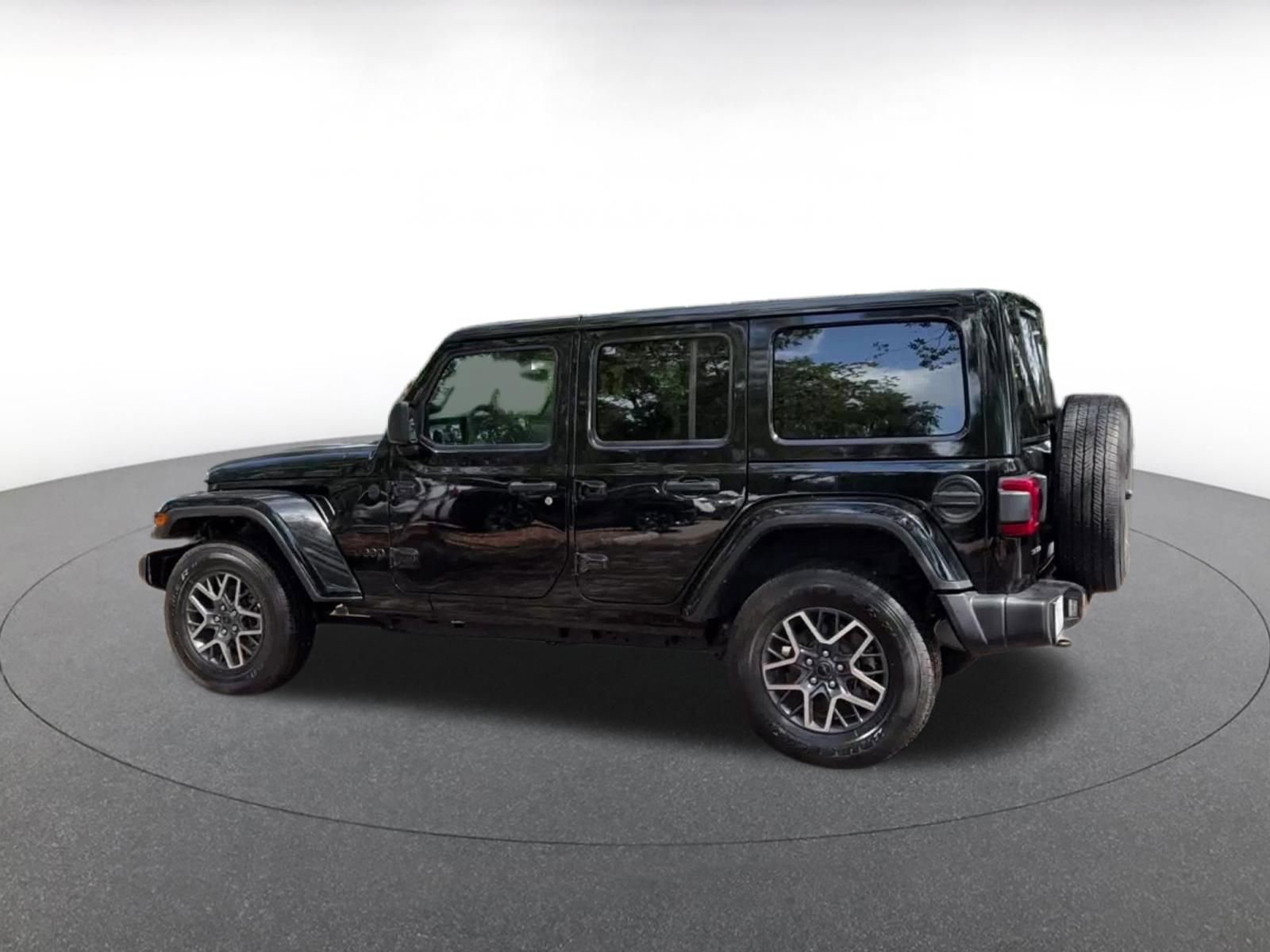 Thumbnail: 2025 Jeep Wrangler - 9