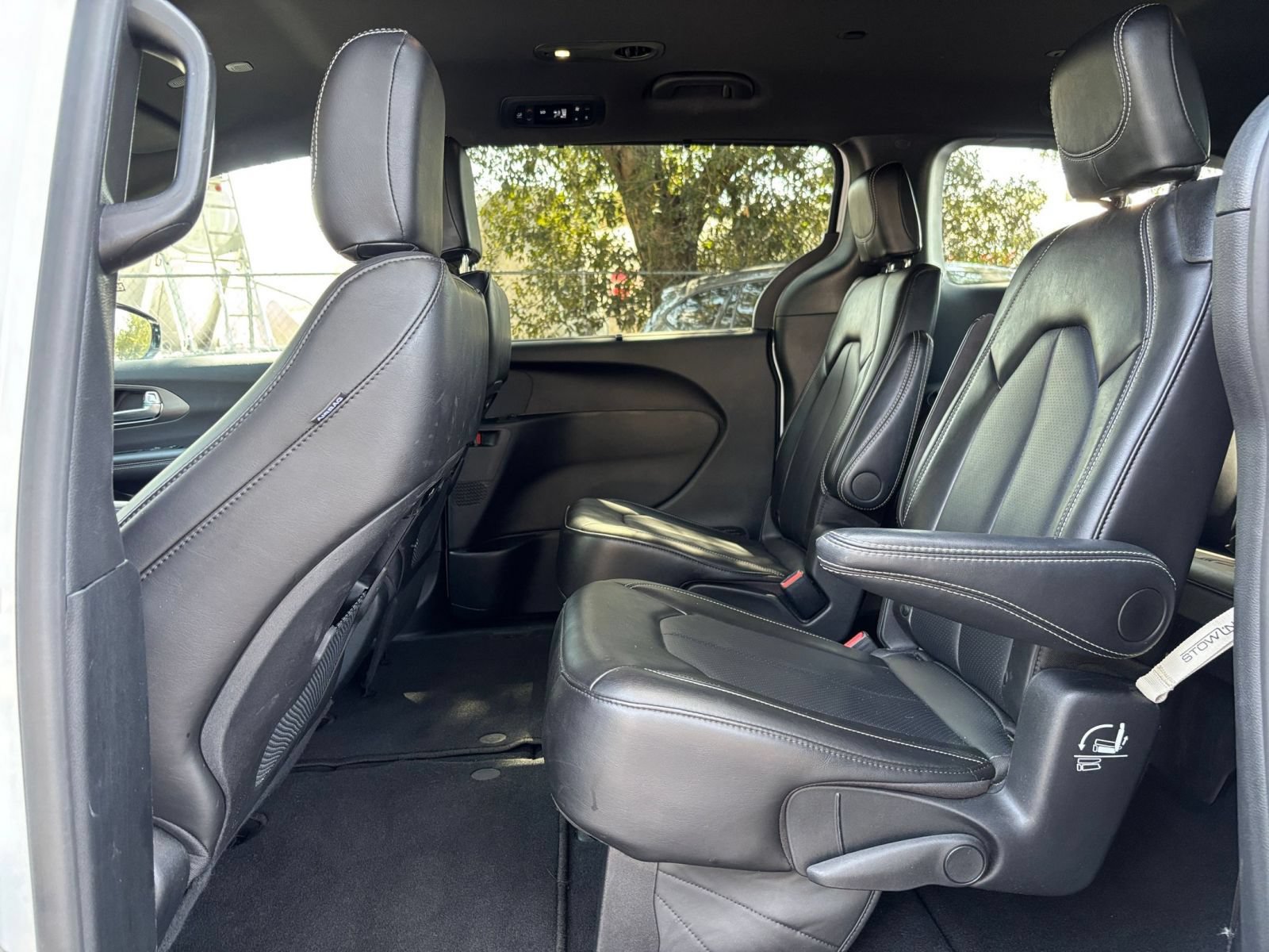 Thumbnail: 2025 Chrysler Pacifica - 28