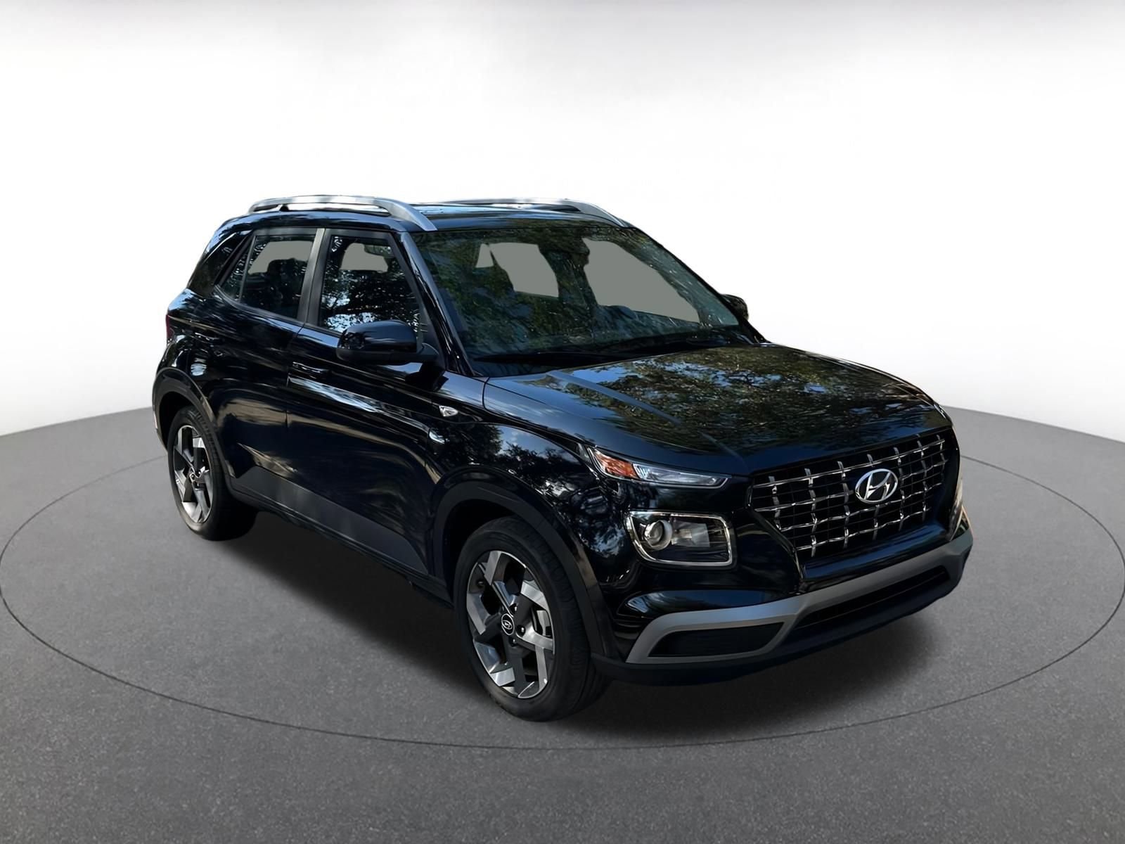 Thumbnail: 2025 Hyundai Venue - 1