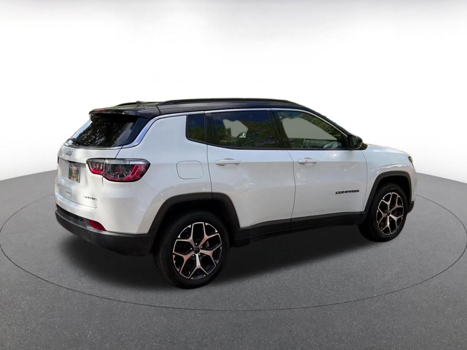 Thumbnail: 2025 Jeep Compass - 15