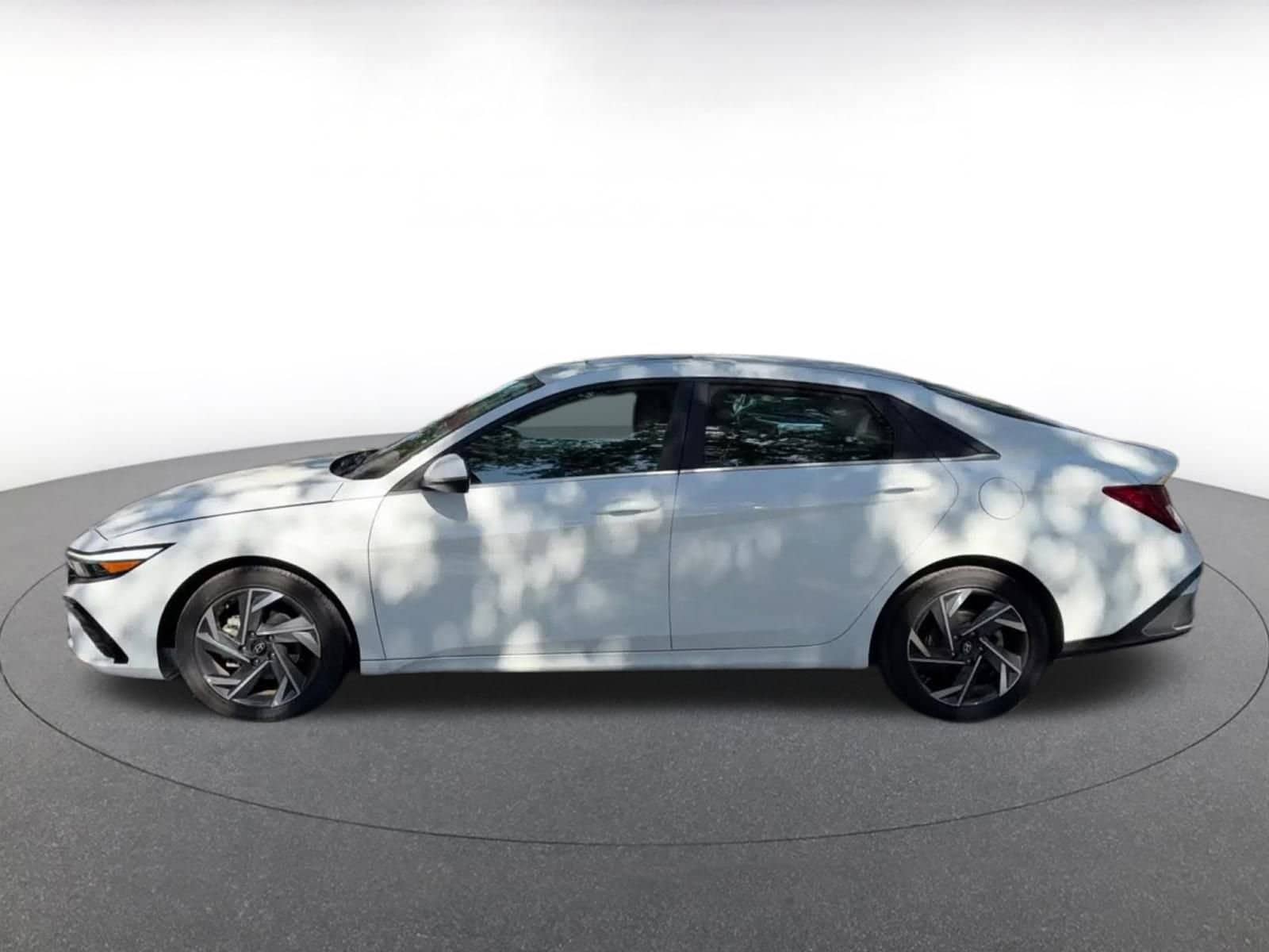 Thumbnail: 2025 Hyundai Elantra - 9