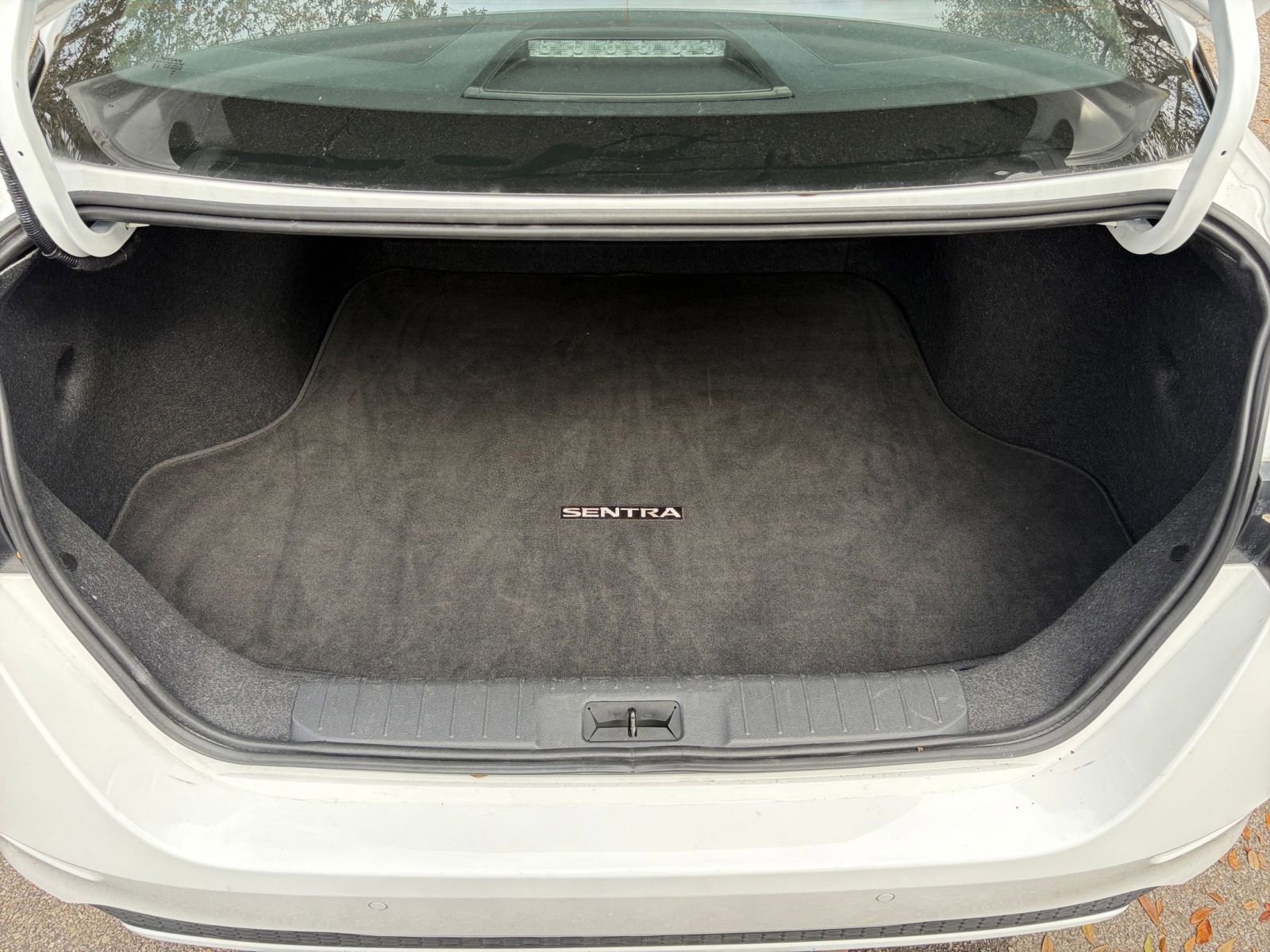 Thumbnail: 2025 Nissan Sentra - 27