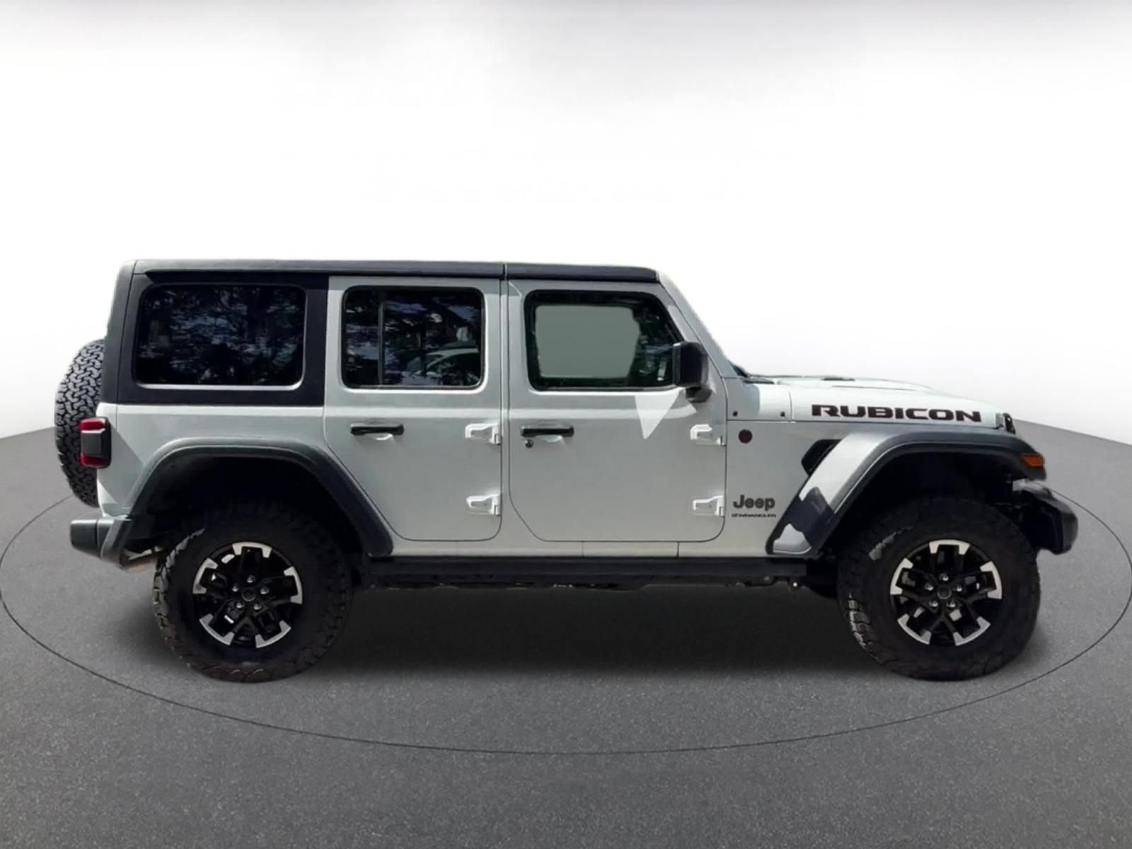 Thumbnail: 2025 Jeep Wrangler - 17