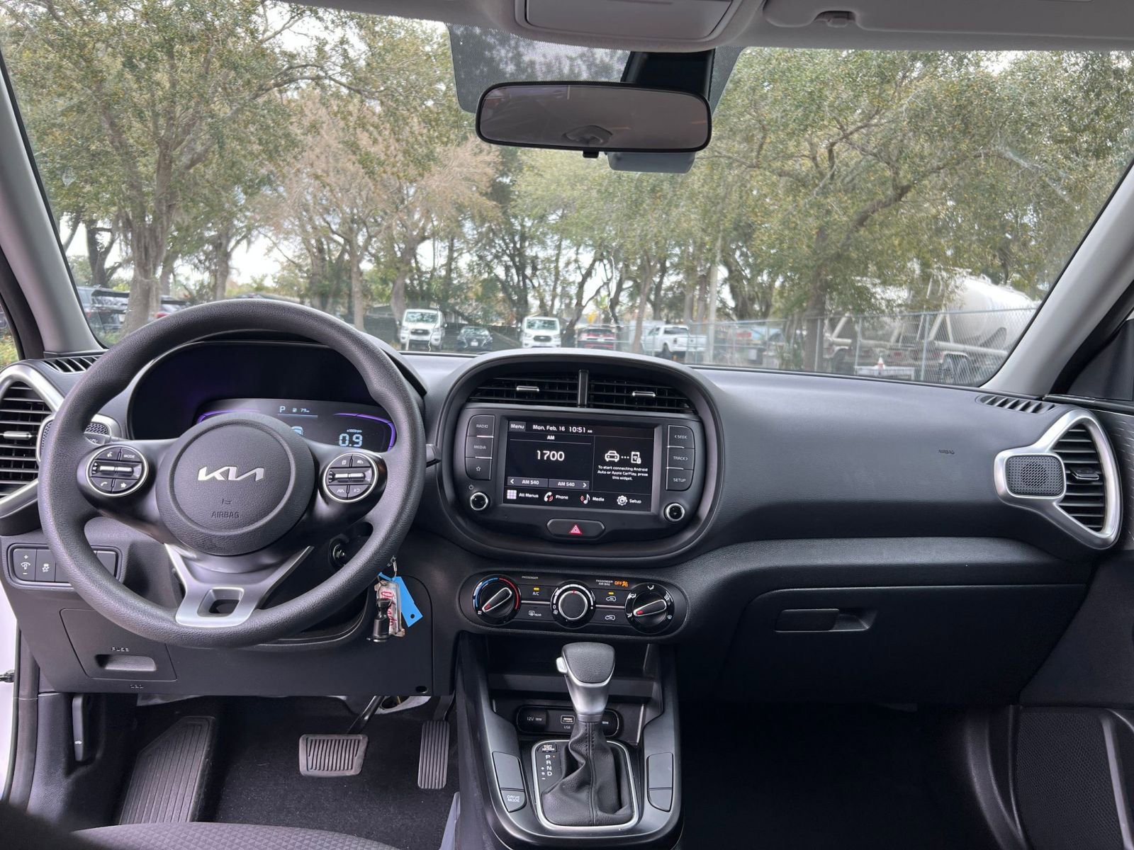 Thumbnail: 2025 Kia Soul - 28