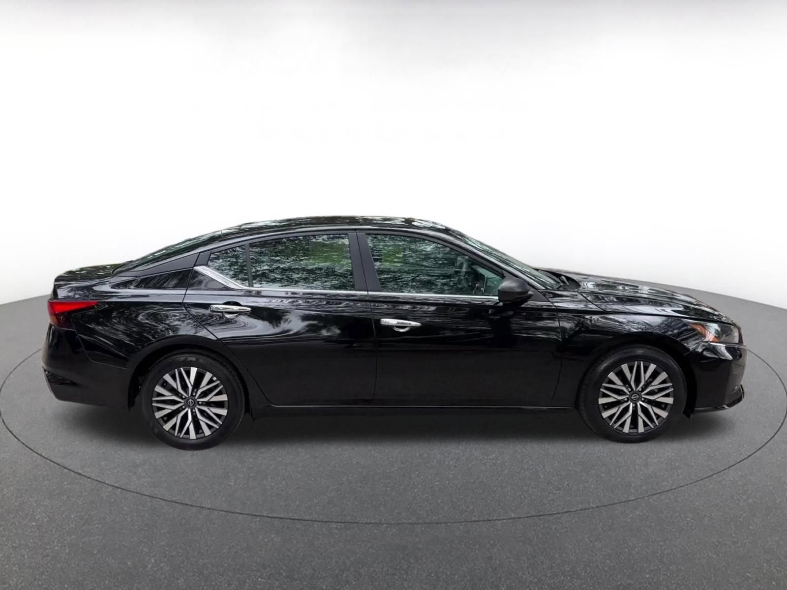 Thumbnail: 2025 Nissan Altima - 16
