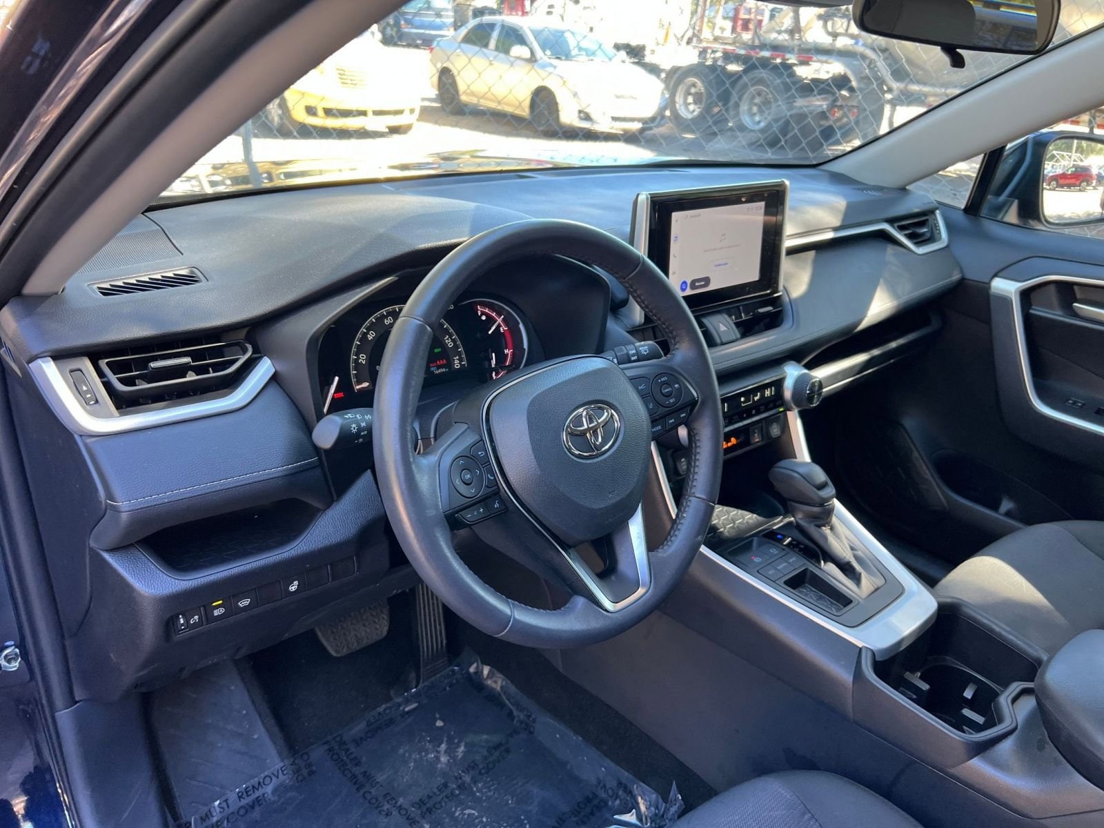 Thumbnail: 2025 Toyota RAV4 - 28