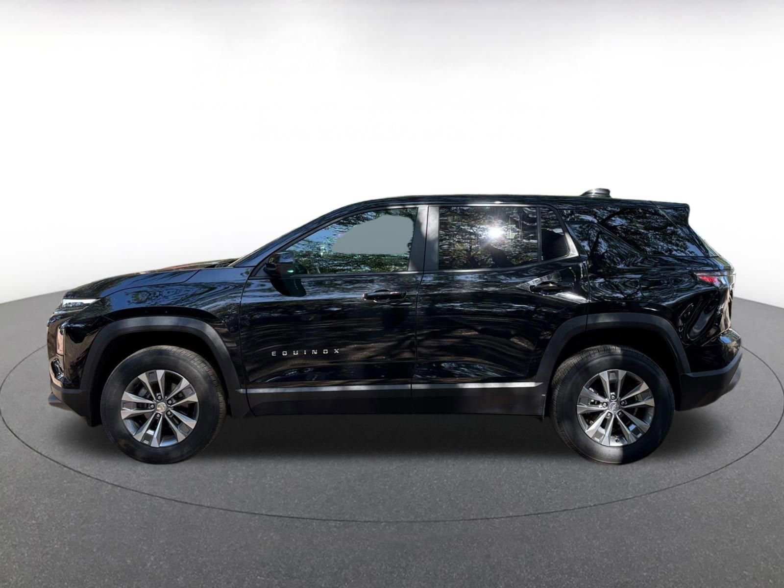 Thumbnail: 2025 Chevrolet Equinox - 4