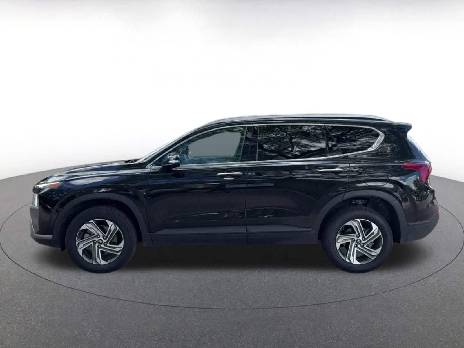 Thumbnail: 2023 Hyundai Santa Fe - 10
