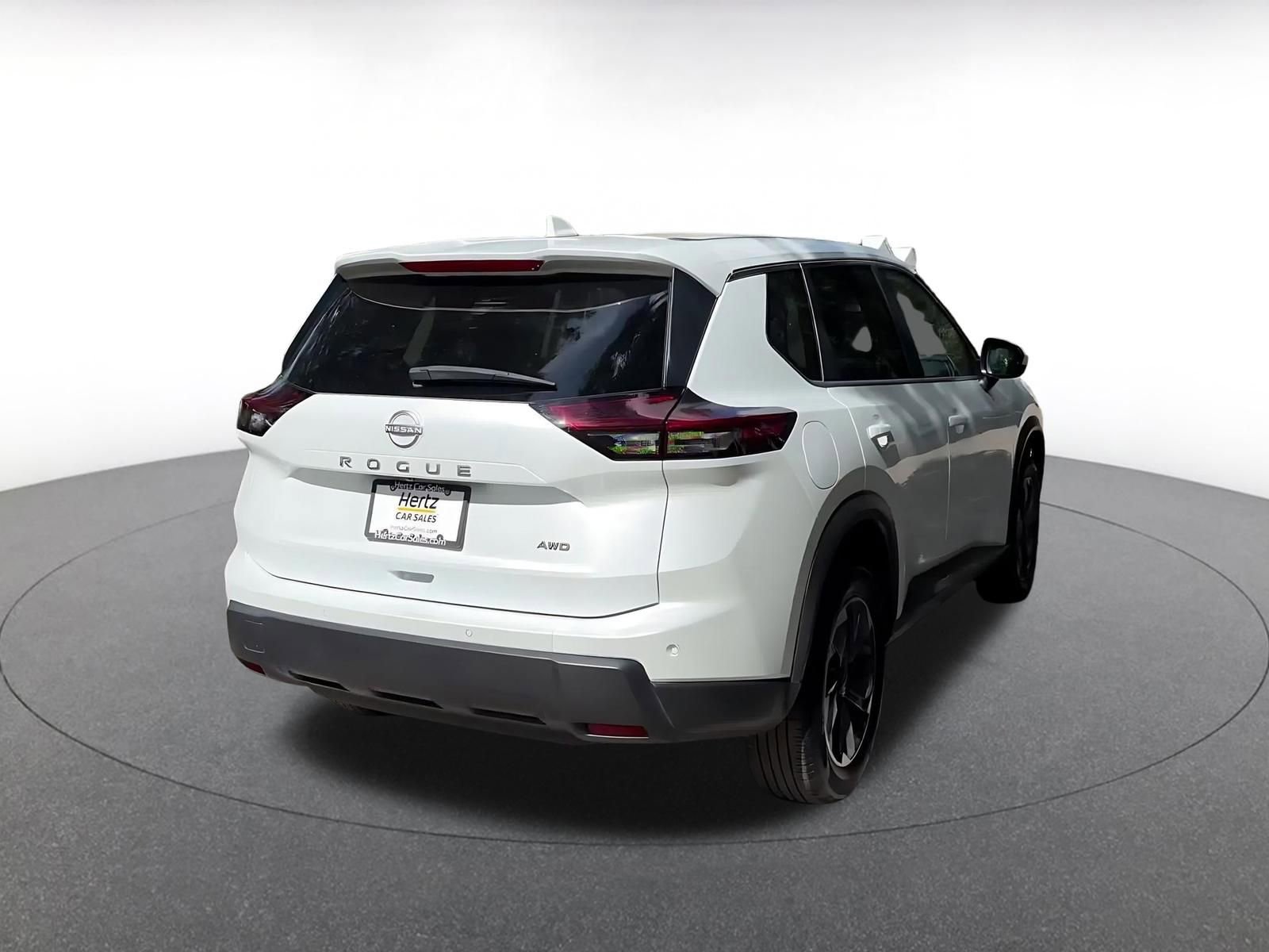 Thumbnail: 2025 Nissan Rogue - 15