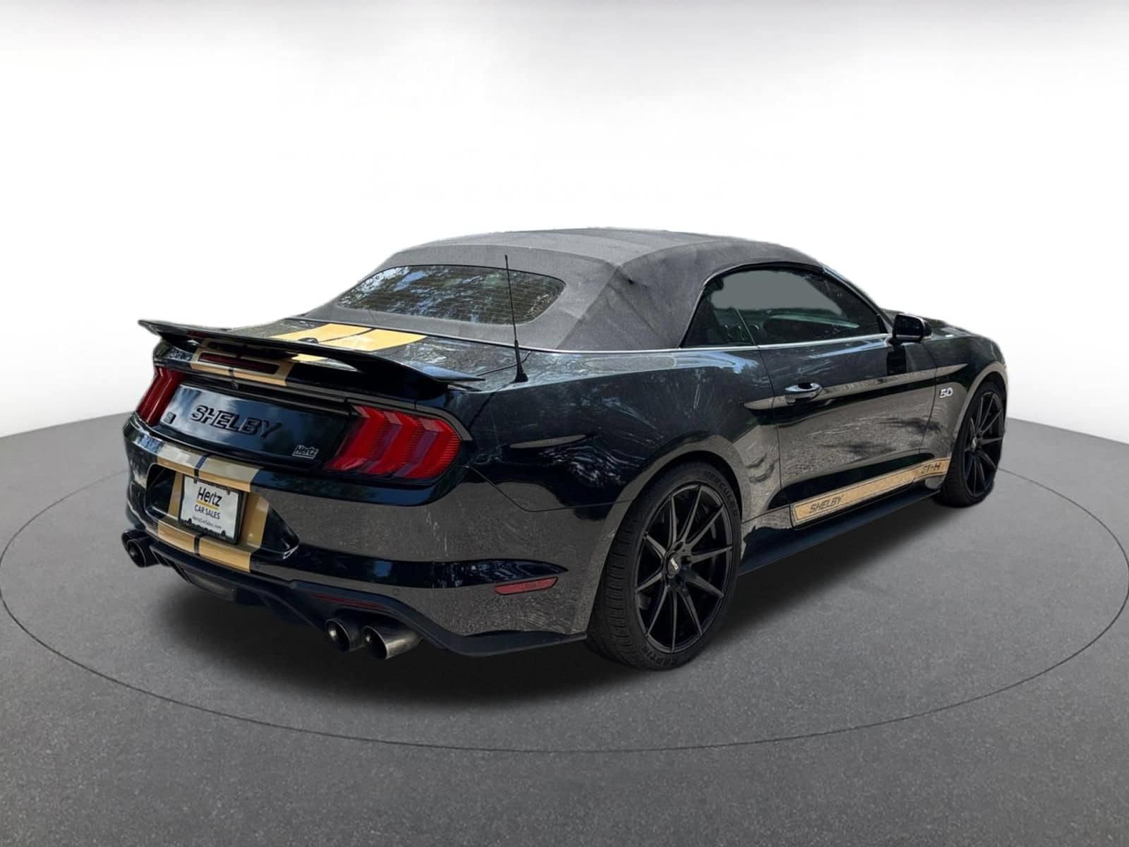 Thumbnail: 2022 Ford Mustang - 7